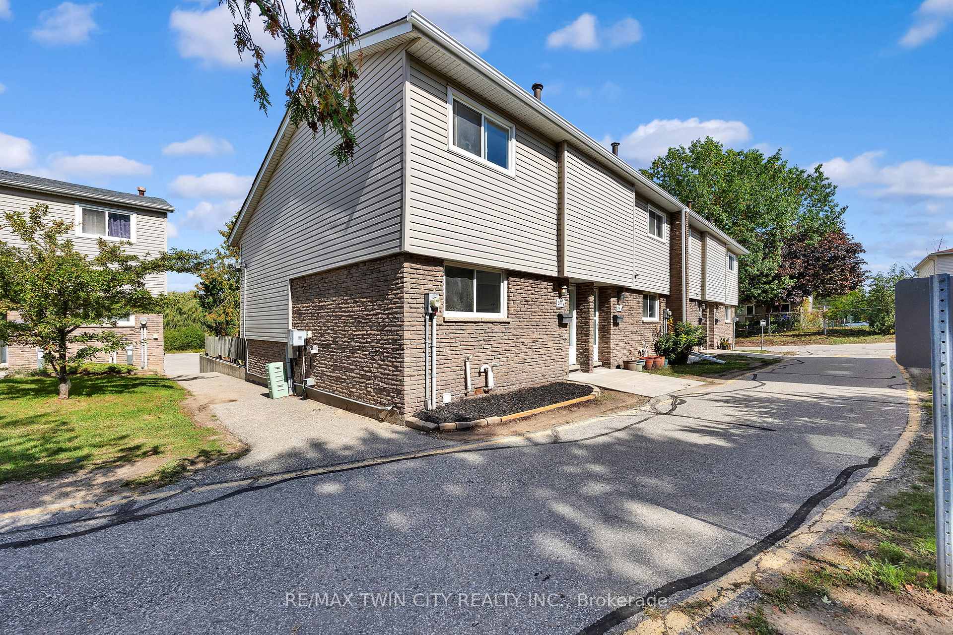 Photo 2 of Unit A, 314 Bluevale Street, Waterloo — HOMEH
