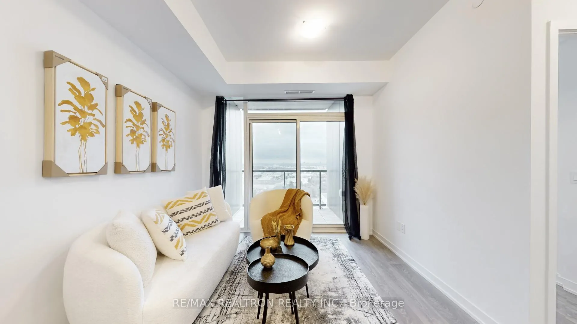 Photo 5 of Unit 2107, 474 Caldari Road, Vaughan, Concord — HOMEH