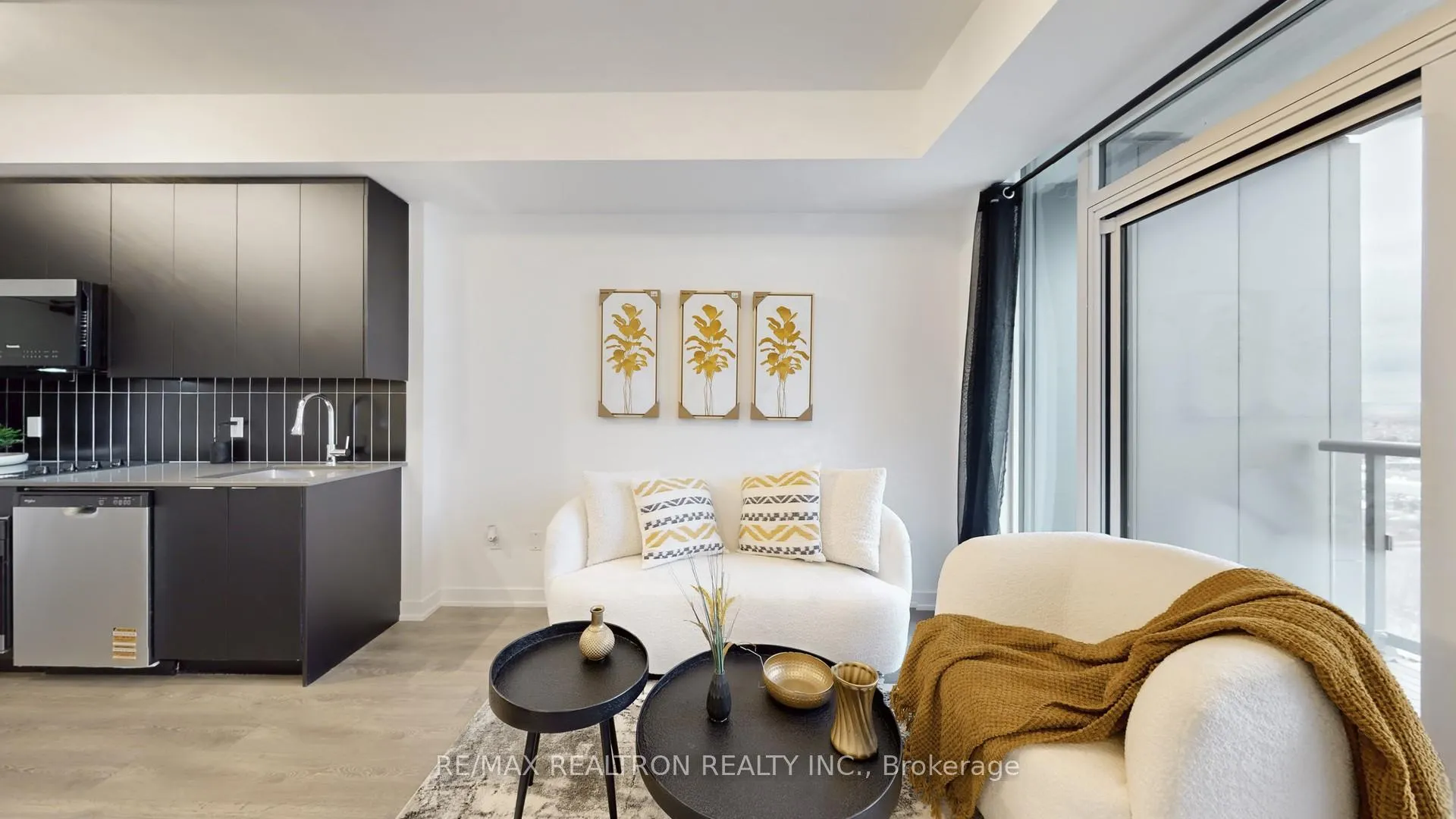 Photo 6 of Unit 2107, 474 Caldari Road, Vaughan, Concord — HOMEH
