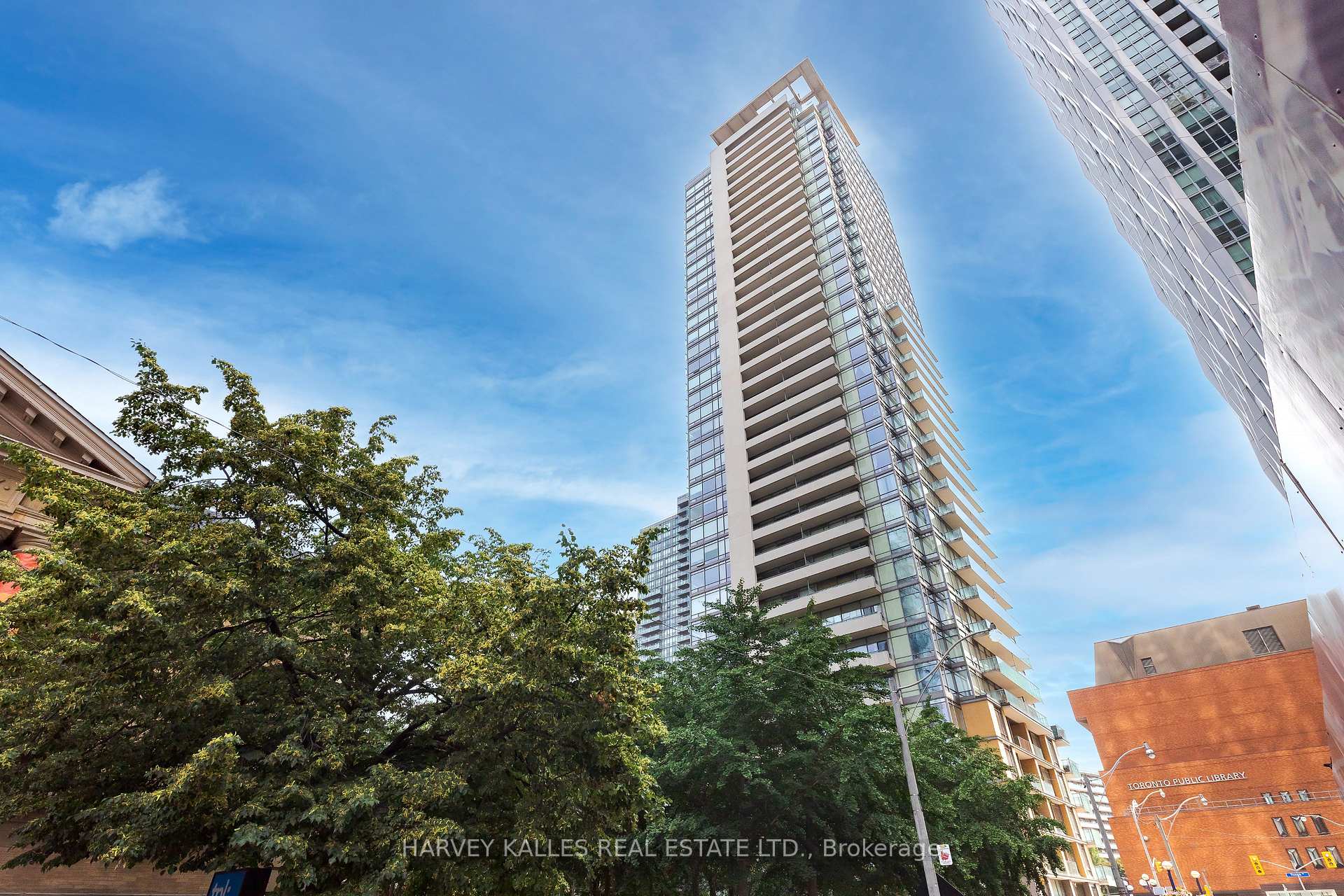 Front of Unit 2403, 18 Yorkville Avenue