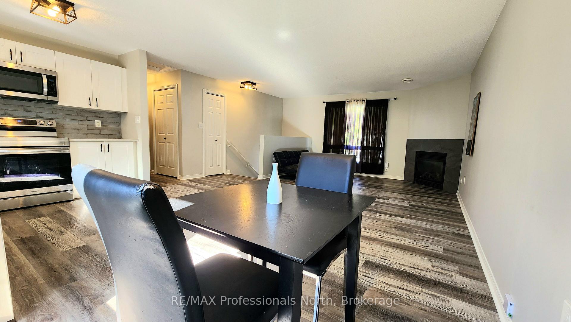 Photo 6 of Unit 33, 200 Pine Street, Bracebridge, Macaulay — HOMEH