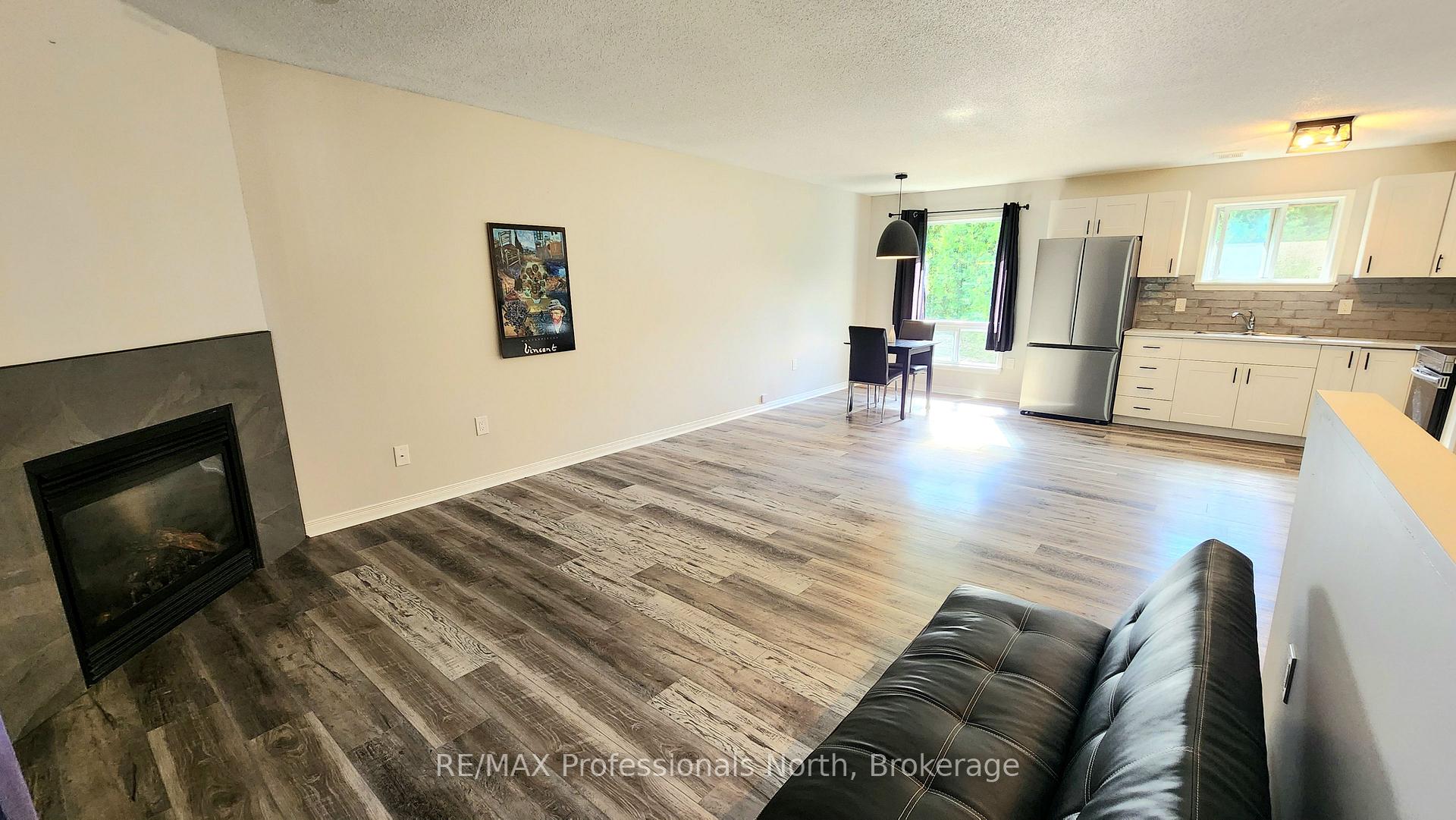 Photo 8 of Unit 33, 200 Pine Street, Bracebridge, Macaulay — HOMEH