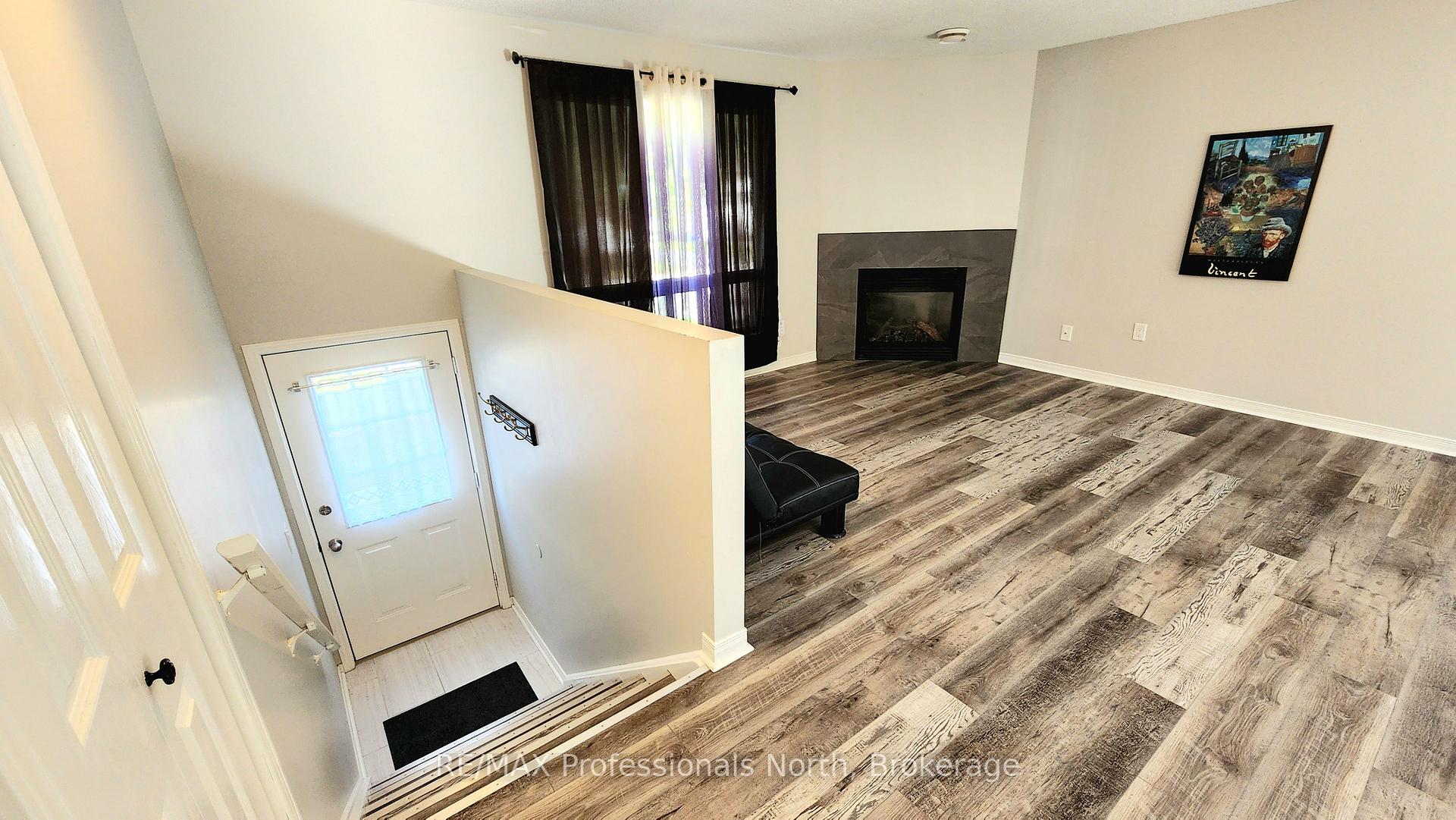 Photo 11 of Unit 33, 200 Pine Street, Bracebridge, Macaulay — HOMEH