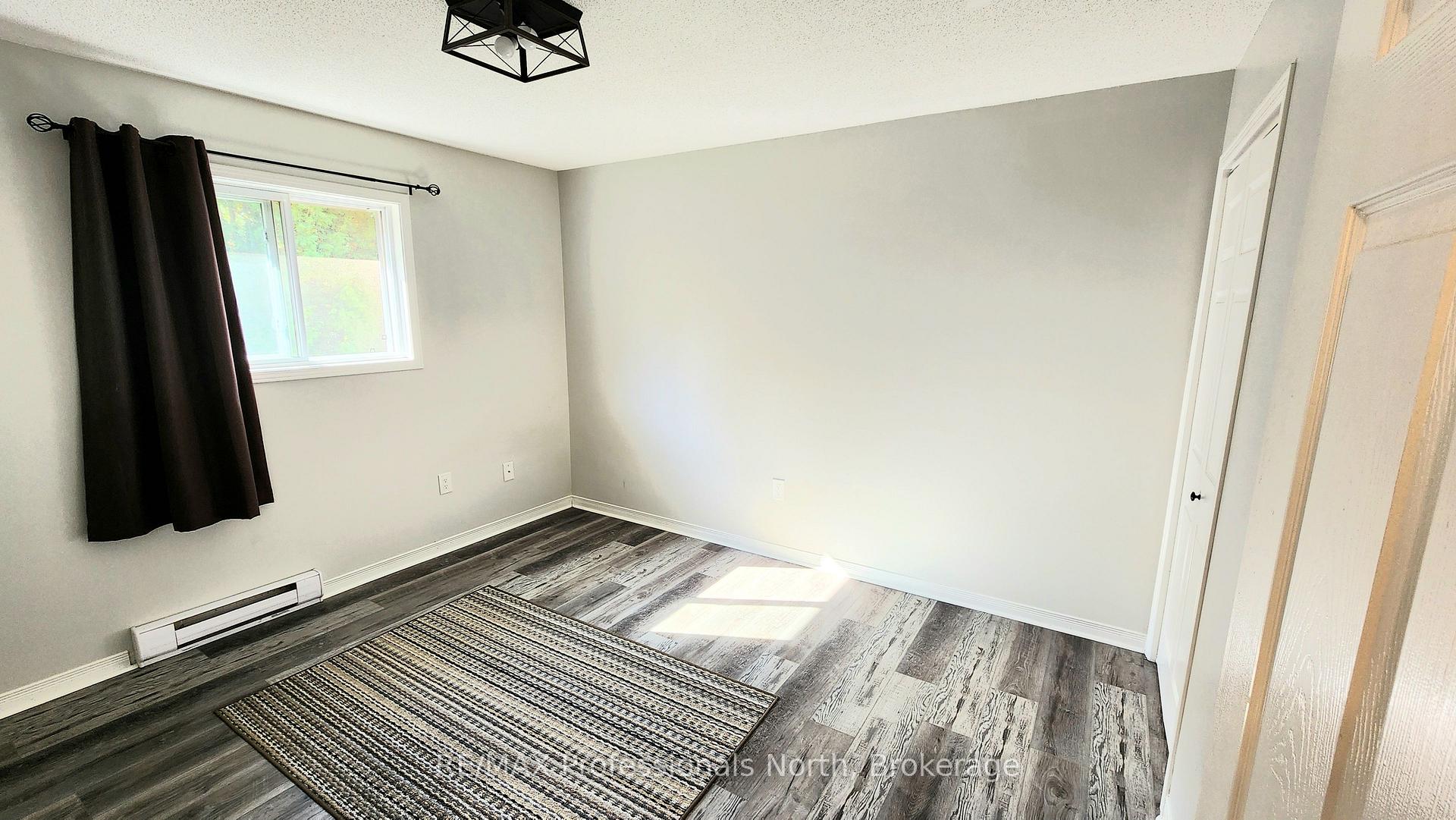 Photo 17 of Unit 33, 200 Pine Street, Bracebridge, Macaulay — HOMEH
