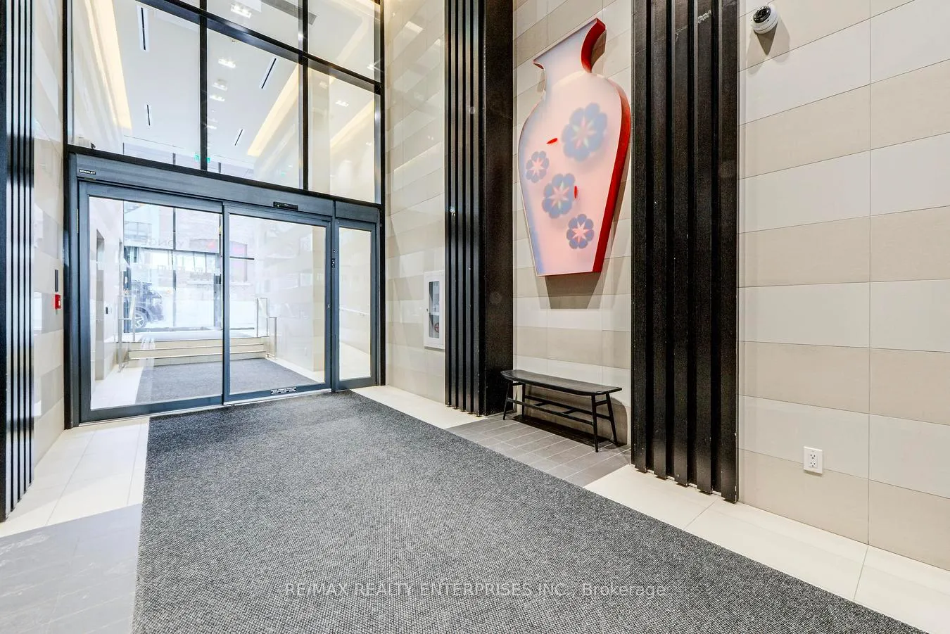 Photo 4 of Unit 1401, 501 Yonge Street, Toronto, Church-Yonge Corridor — HOMEH