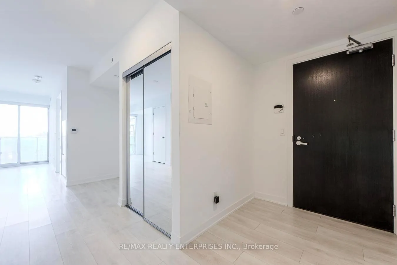 Photo 7 of Unit 1401, 501 Yonge Street, Toronto, Church-Yonge Corridor — HOMEH