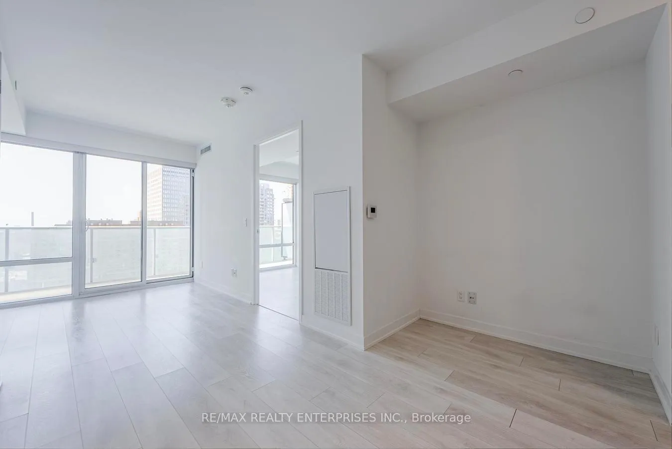 Photo 14 of Unit 1401, 501 Yonge Street, Toronto, Church-Yonge Corridor — HOMEH