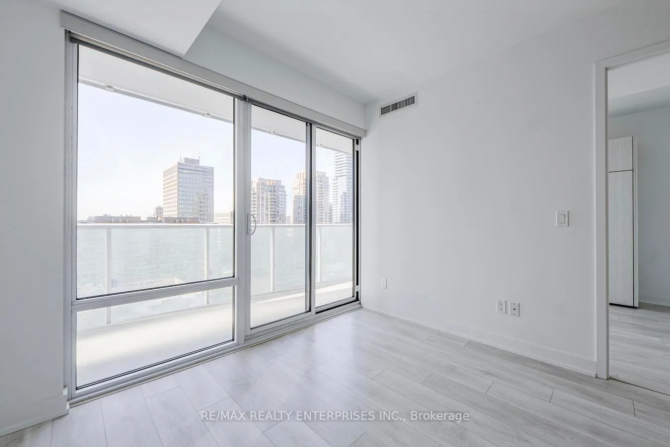Photo 18 of Unit 1401, 501 Yonge Street, Toronto, Church-Yonge Corridor — HOMEH