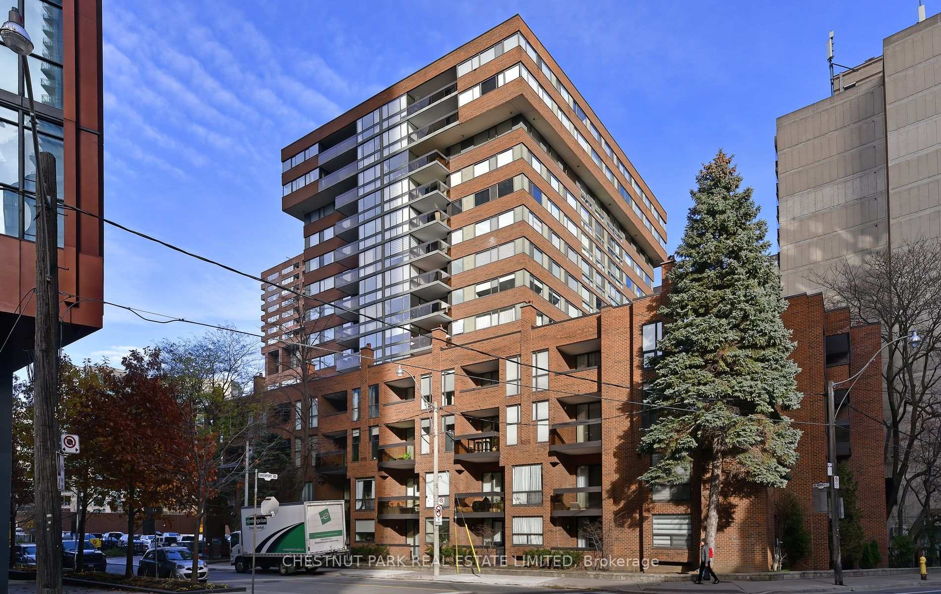Front of Unit 606, 15 Mcmurrich Street