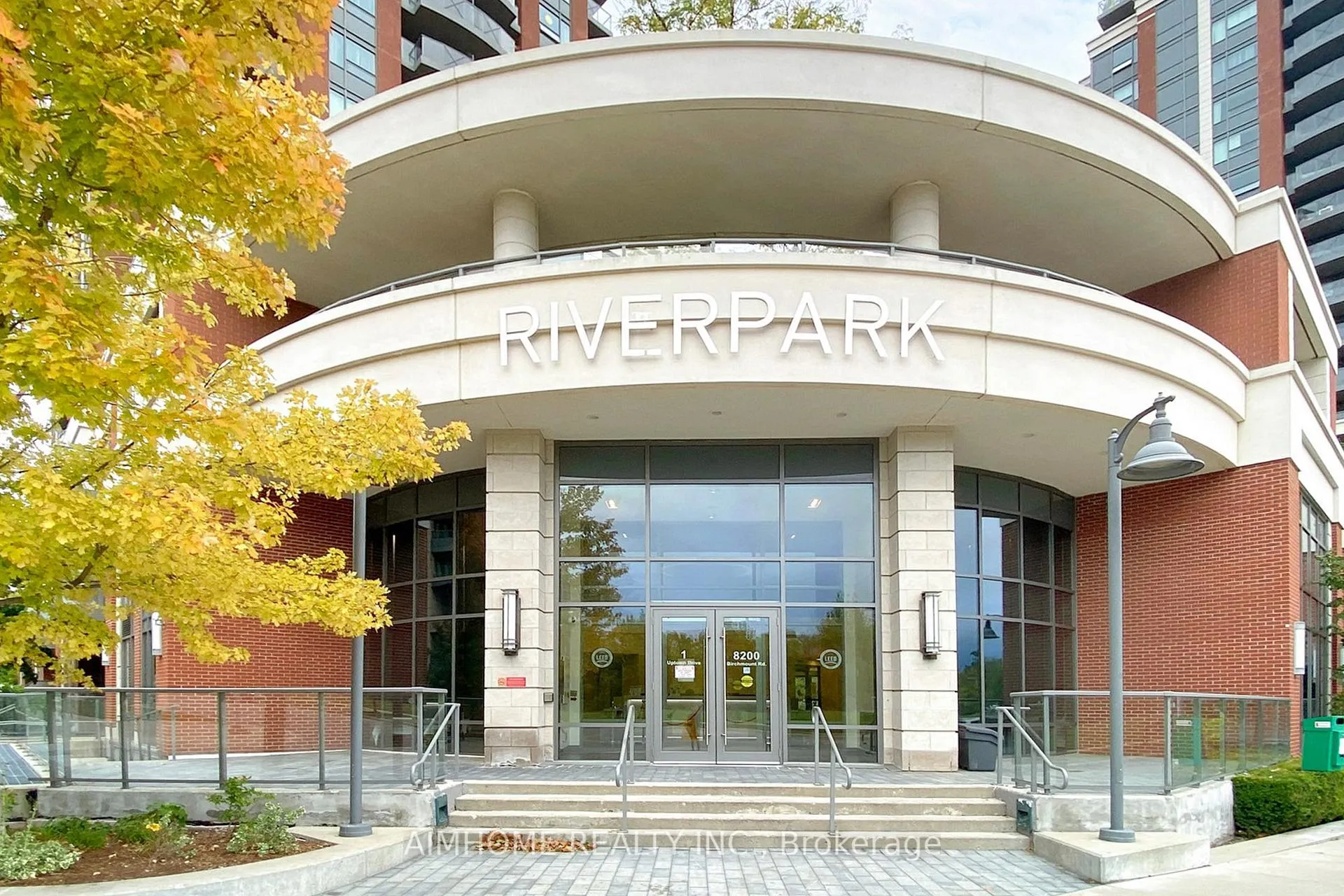 Photo 3 of Unit 318, 1 Uptown Drive, Markham, Unionville — HOMEH