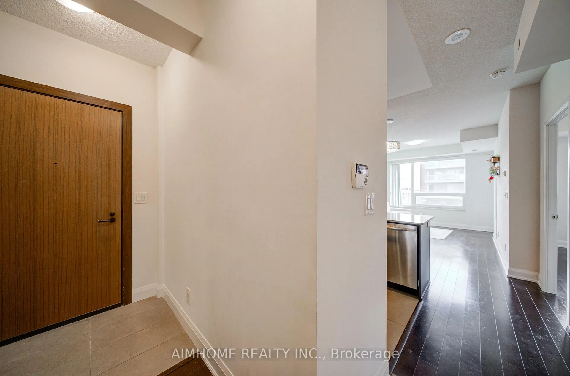 Photo 9 of Unit 318, 1 Uptown Drive, Markham, Unionville — HOMEH