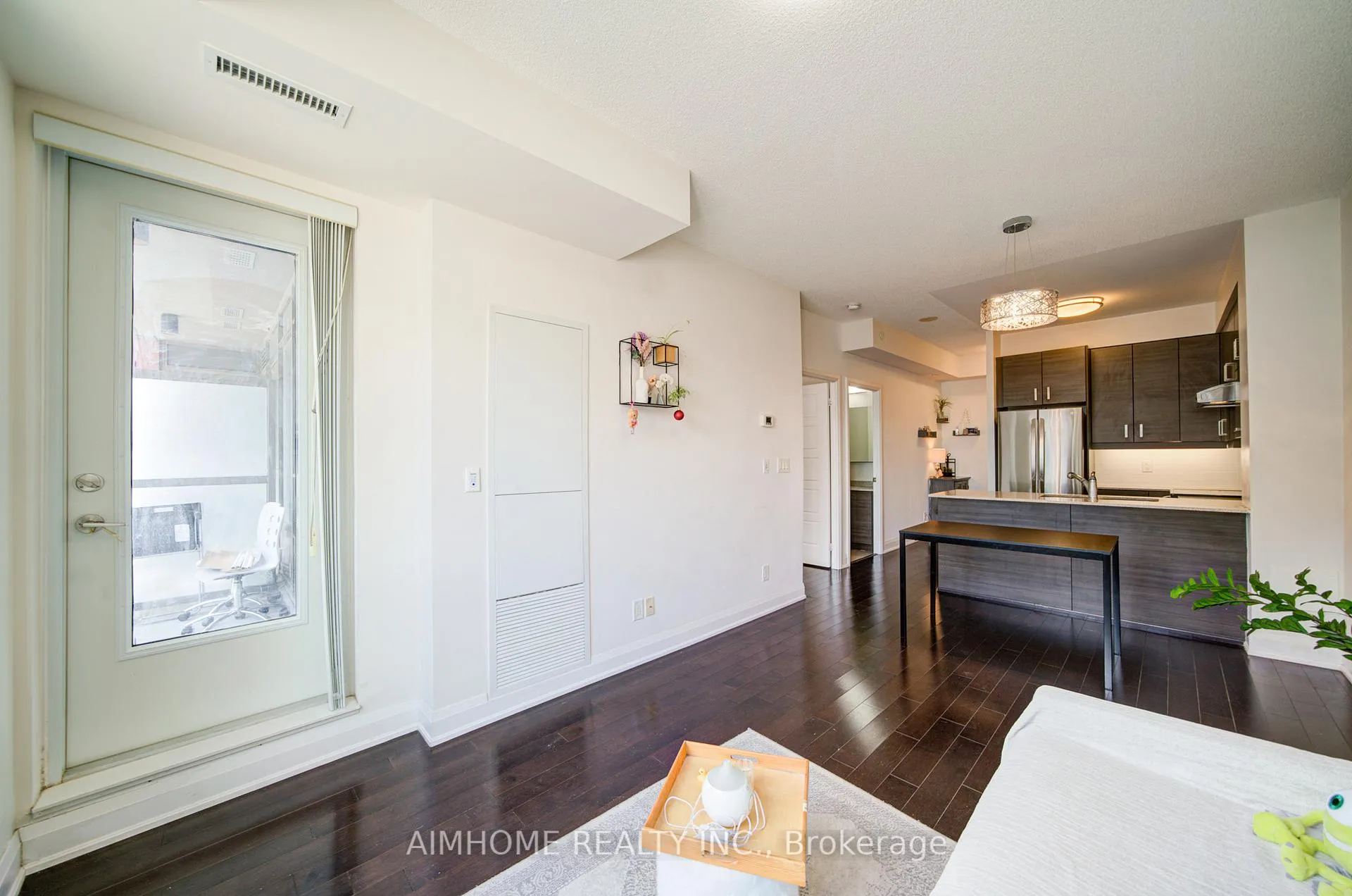 Photo 10 of Unit 318, 1 Uptown Drive, Markham, Unionville — HOMEH