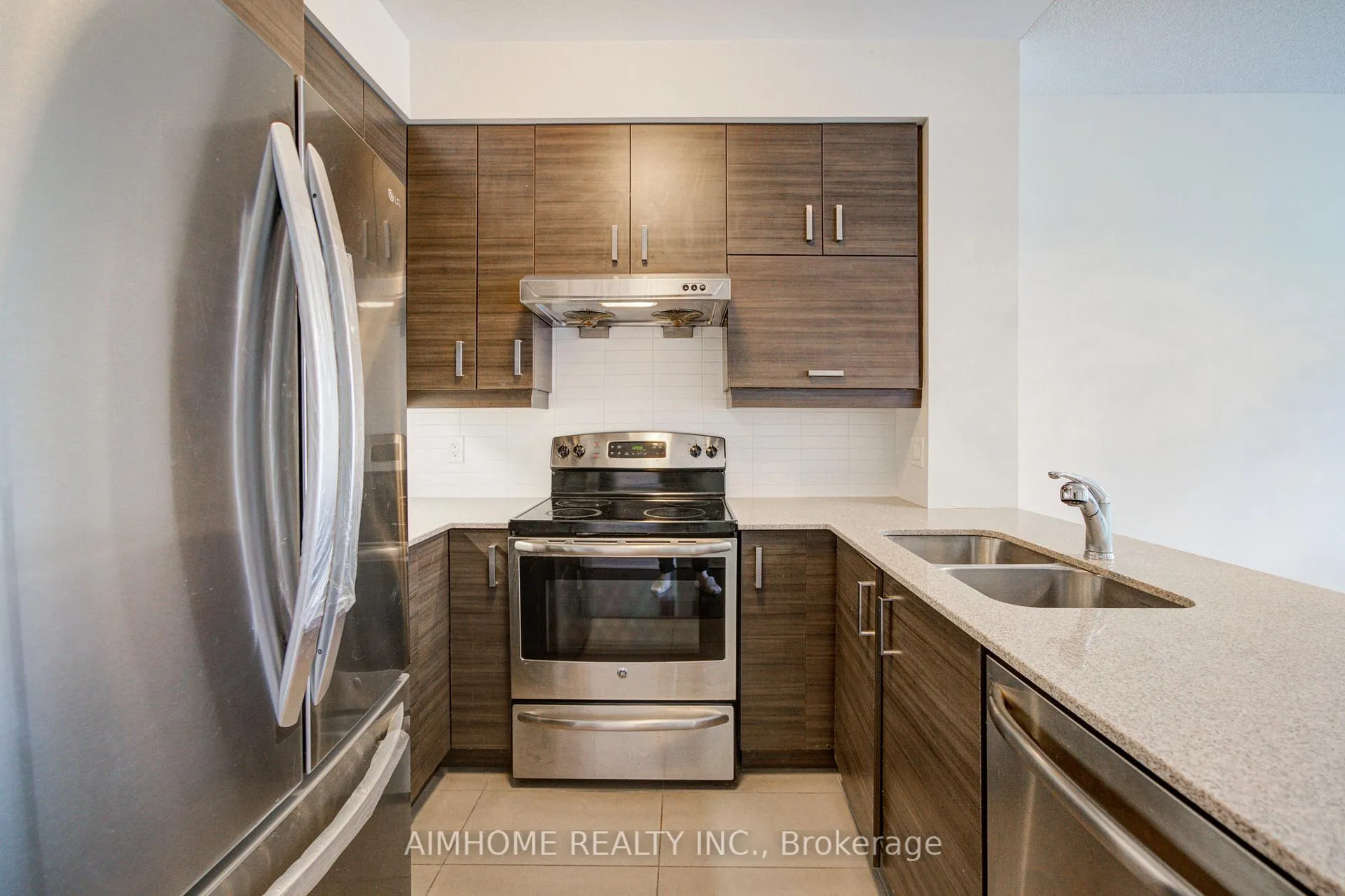 Photo 12 of Unit 318, 1 Uptown Drive, Markham, Unionville — HOMEH