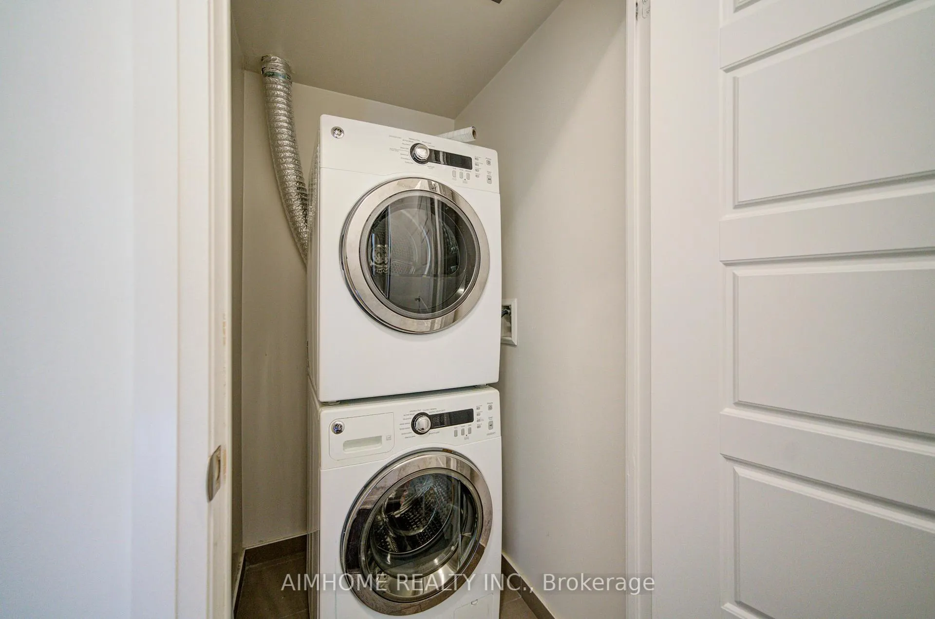 Photo 25 of Unit 318, 1 Uptown Drive, Markham, Unionville — HOMEH