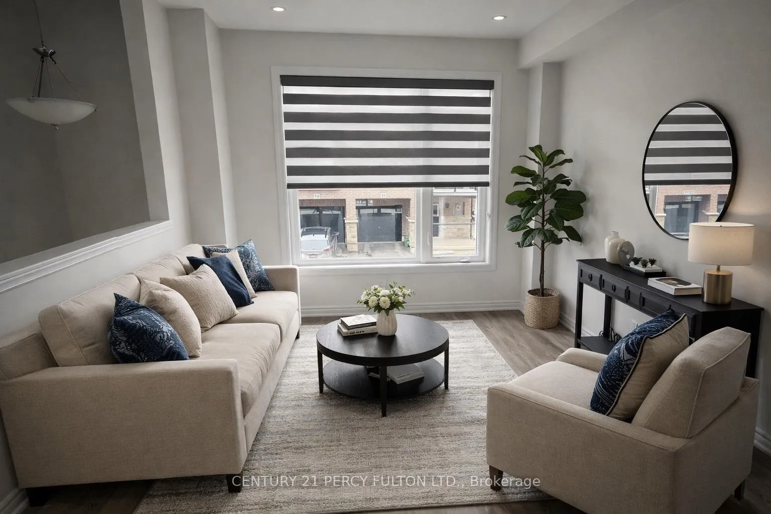 Photo 2 of Unit 7, 575 Woodward Avenue, Hamilton, Parkview — HOMEH