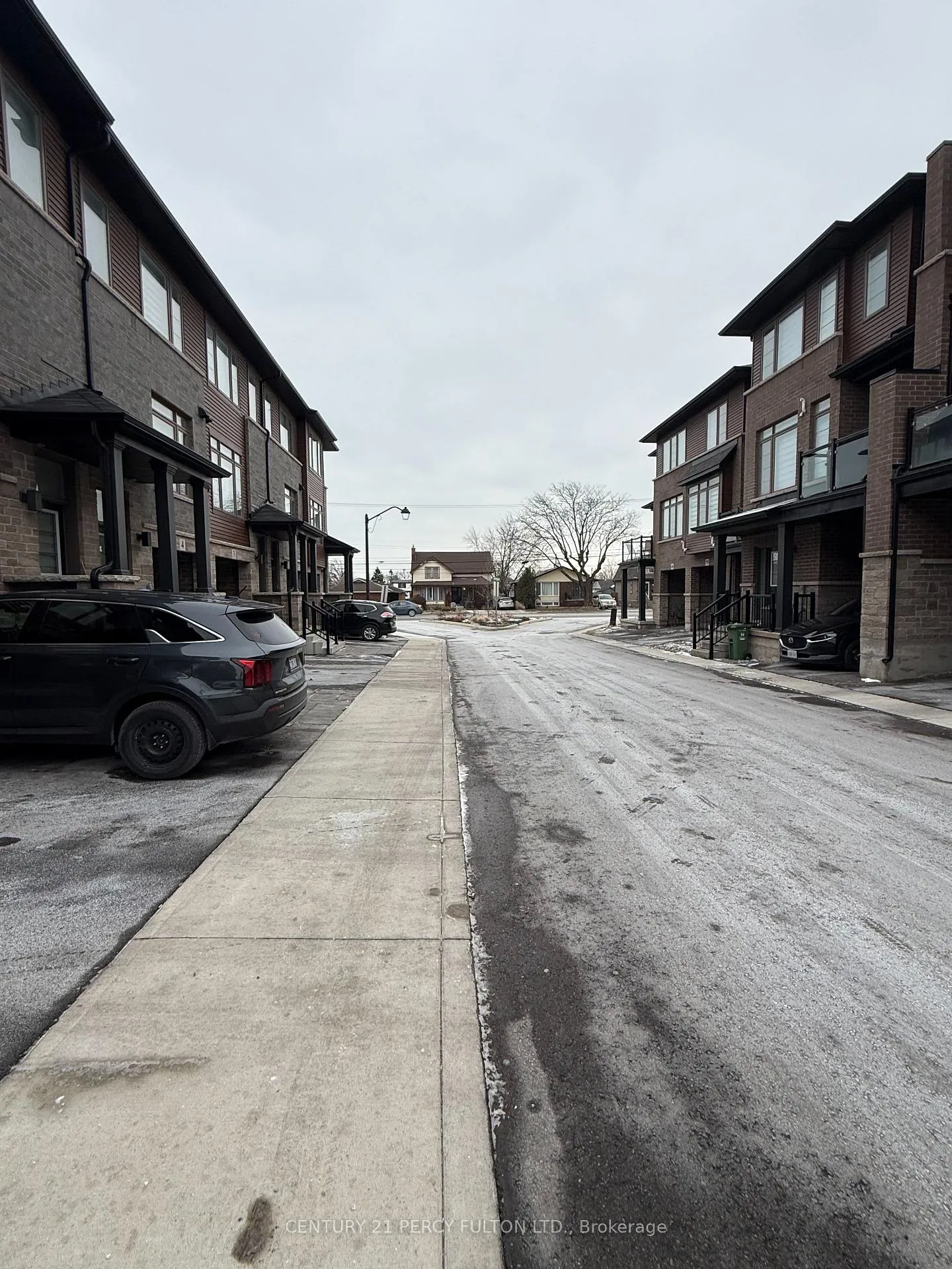Photo 11 of Unit 7, 575 Woodward Avenue, Hamilton, Parkview — HOMEH