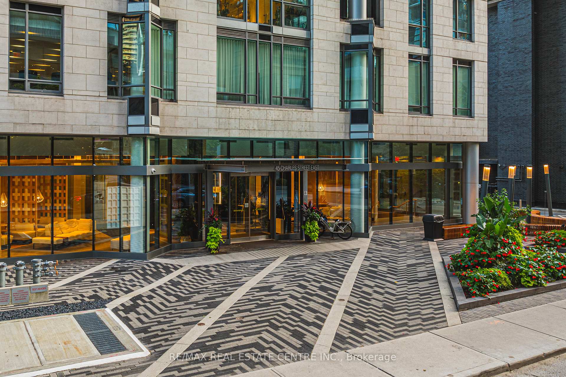 Photo 3 of Unit 605, 45 Charles Street E, Toronto, Church-Yonge Corridor — HOMEH