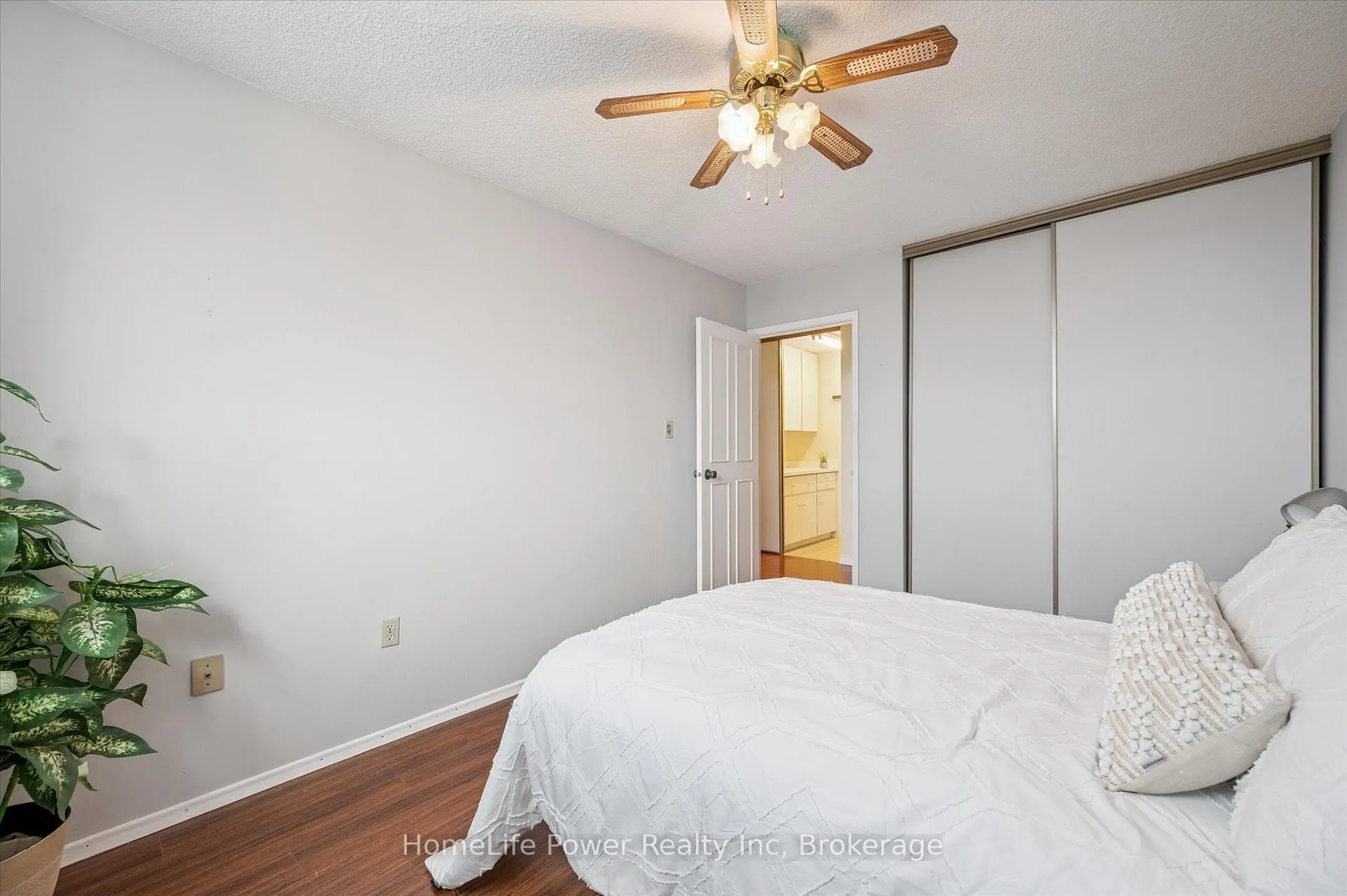 Photo 19 of Unit 711, 19 Woodlawn Road E, Guelph, Riverside Park — HOMEH