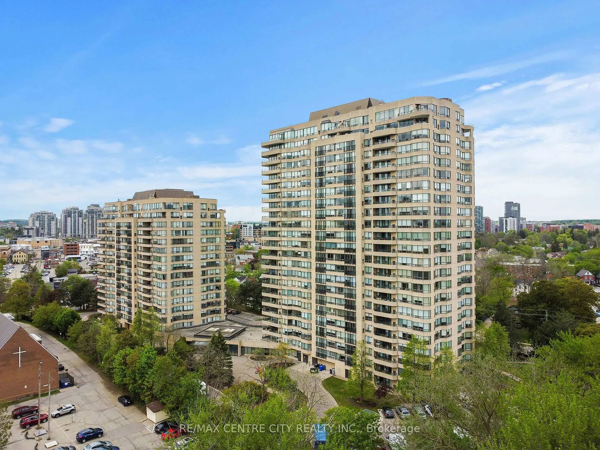 Photo 2 of Unit 808, 4 Willow Street, Waterloo — HOMEH