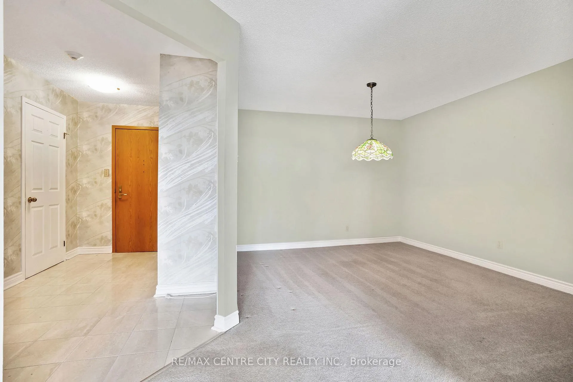 Photo 10 of Unit 808, 4 Willow Street, Waterloo — HOMEH