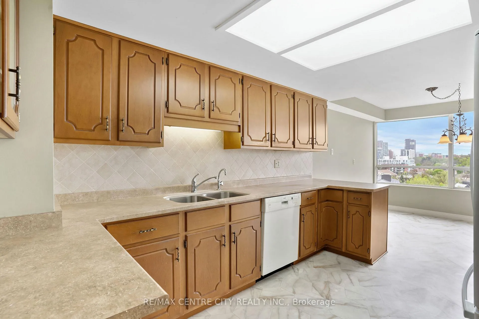 Photo 13 of Unit 808, 4 Willow Street, Waterloo — HOMEH