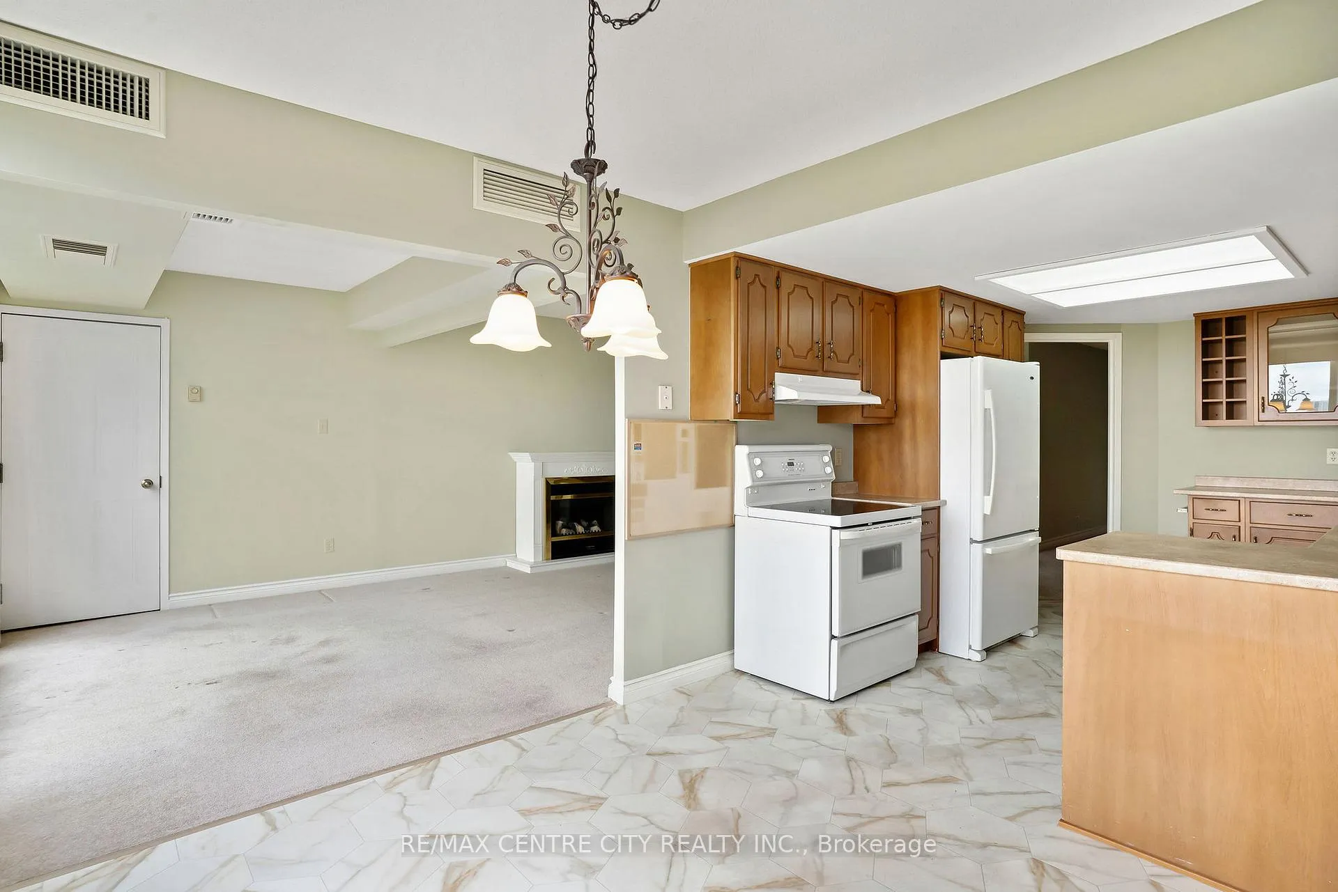 Photo 14 of Unit 808, 4 Willow Street, Waterloo — HOMEH