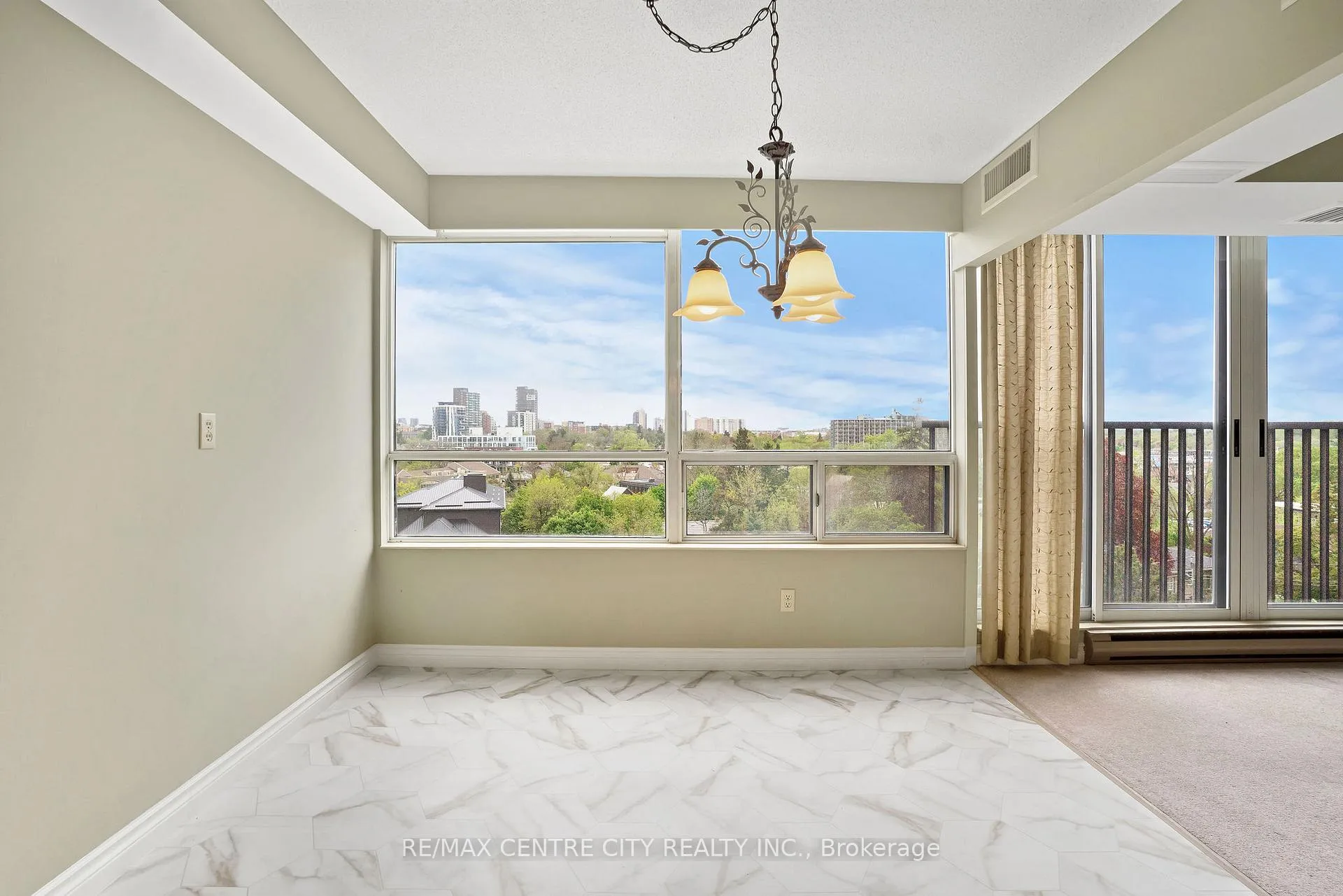 Photo 16 of Unit 808, 4 Willow Street, Waterloo — HOMEH