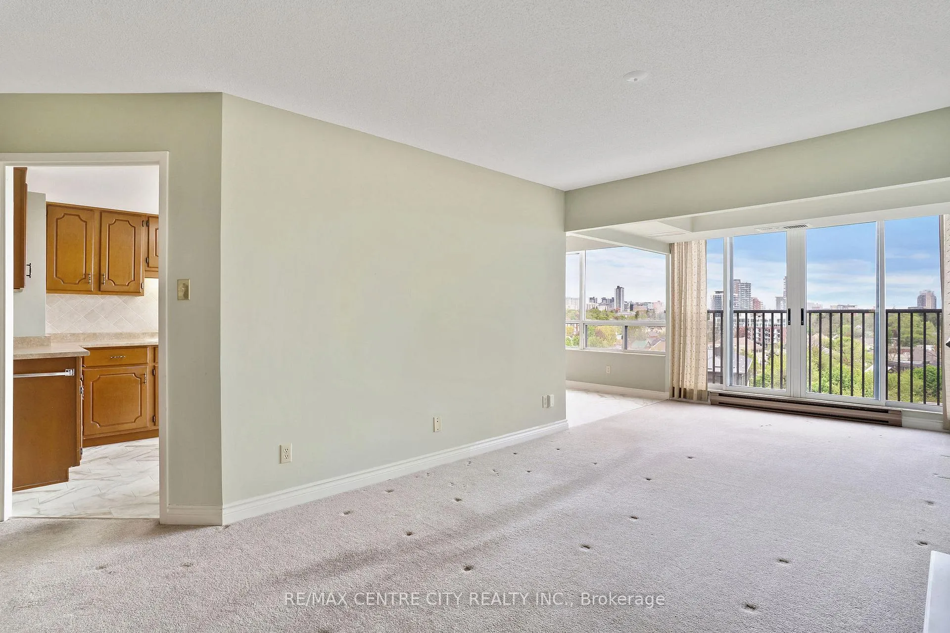 Photo 17 of Unit 808, 4 Willow Street, Waterloo — HOMEH