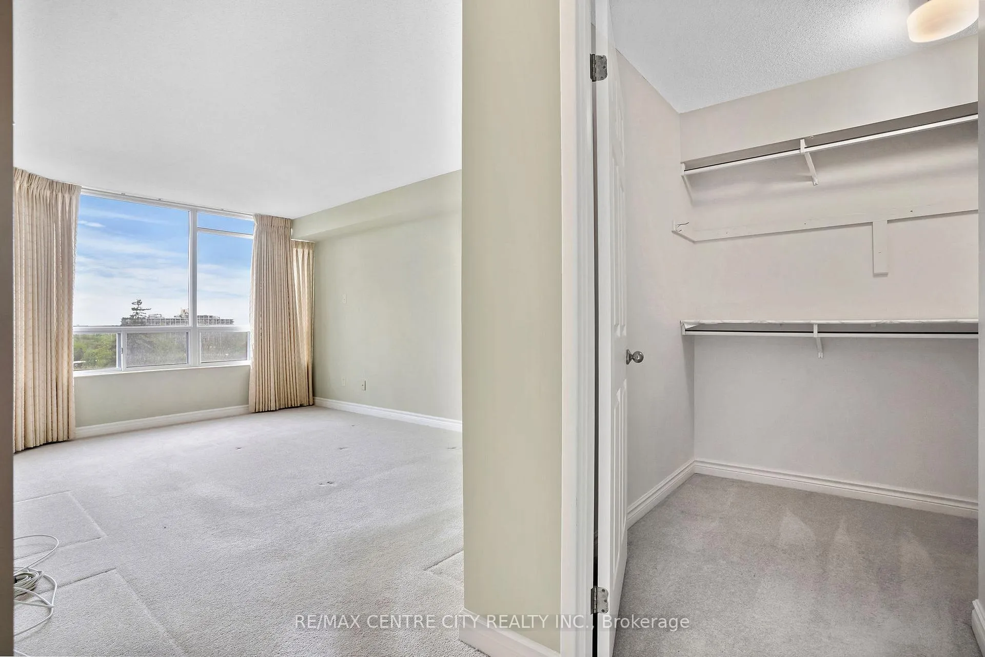 Photo 26 of Unit 808, 4 Willow Street, Waterloo — HOMEH