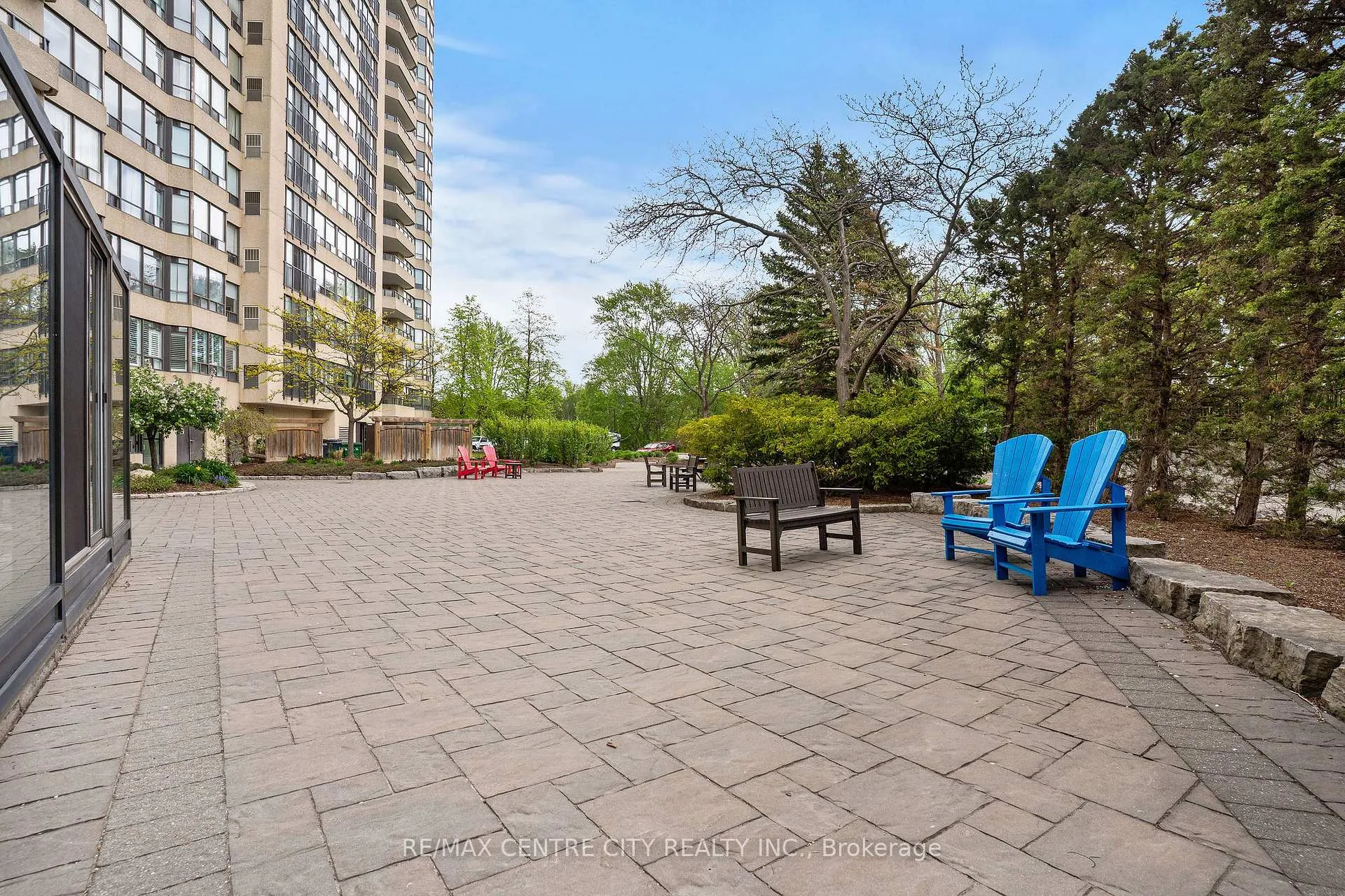 Photo 31 of Unit 808, 4 Willow Street, Waterloo — HOMEH