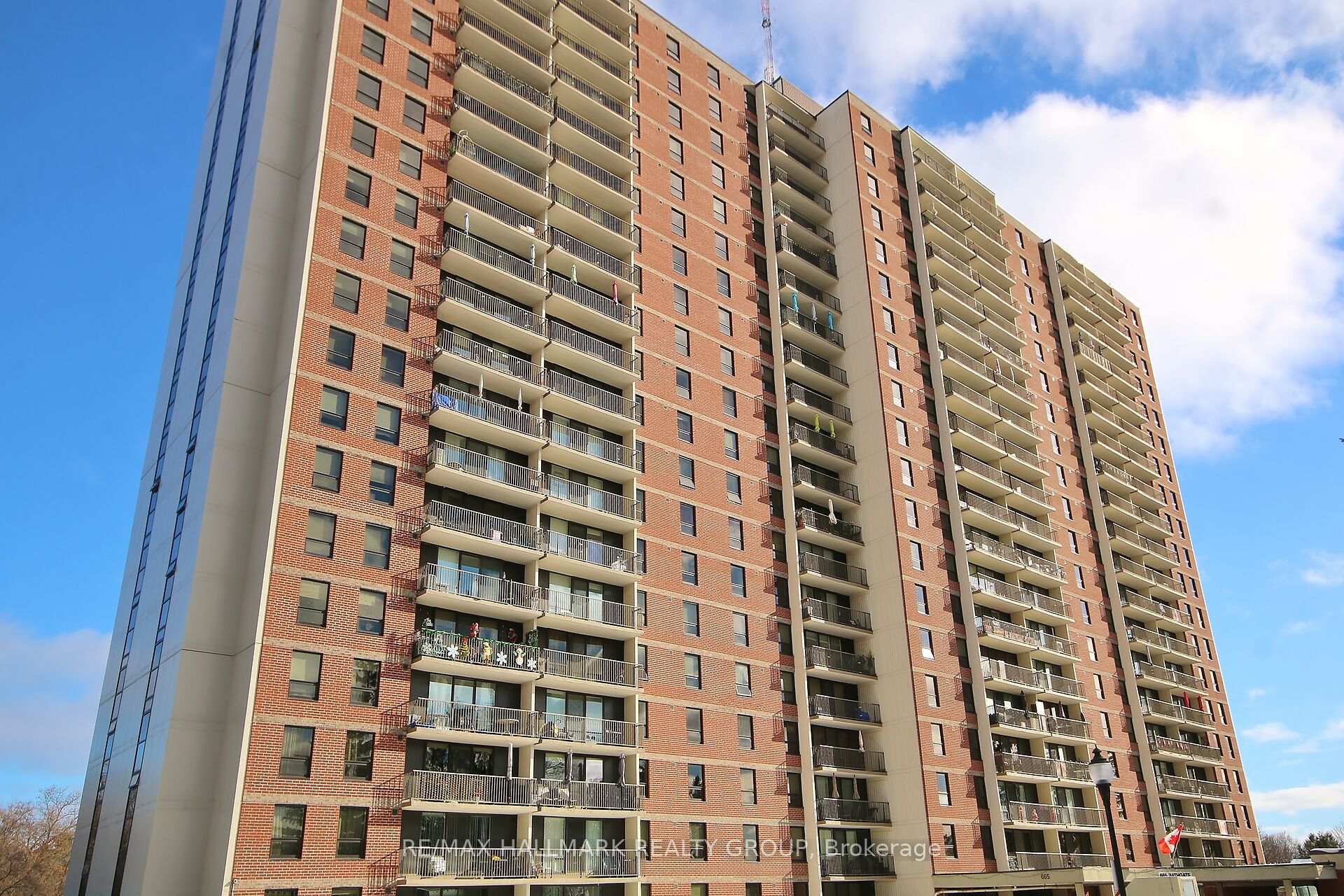 Photo 3 of Unit 1001, 665 Bathgate Drive, Ottawa, Carson Meadows — HOMEH