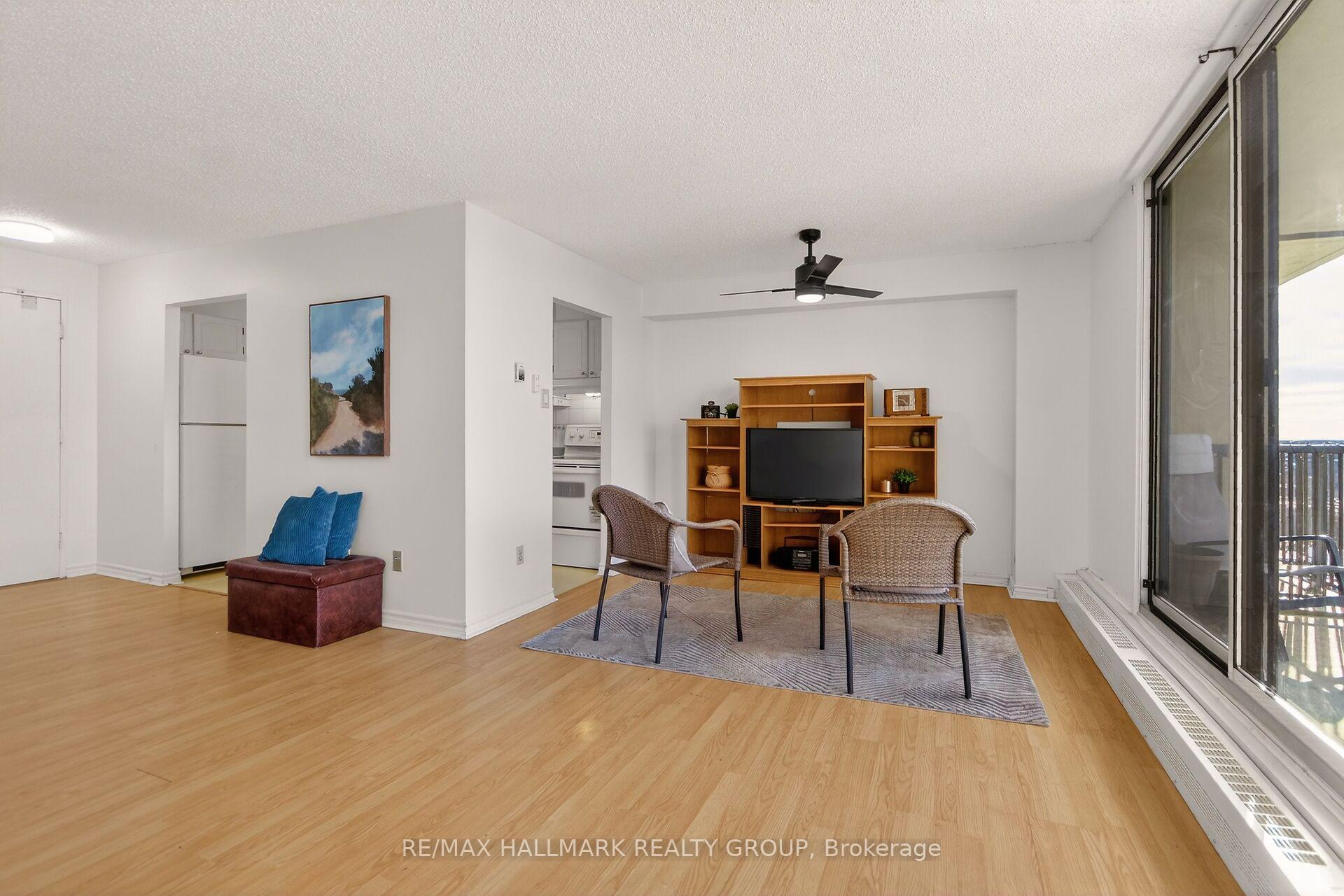 Photo 18 of Unit 1001, 665 Bathgate Drive, Ottawa, Carson Meadows — HOMEH