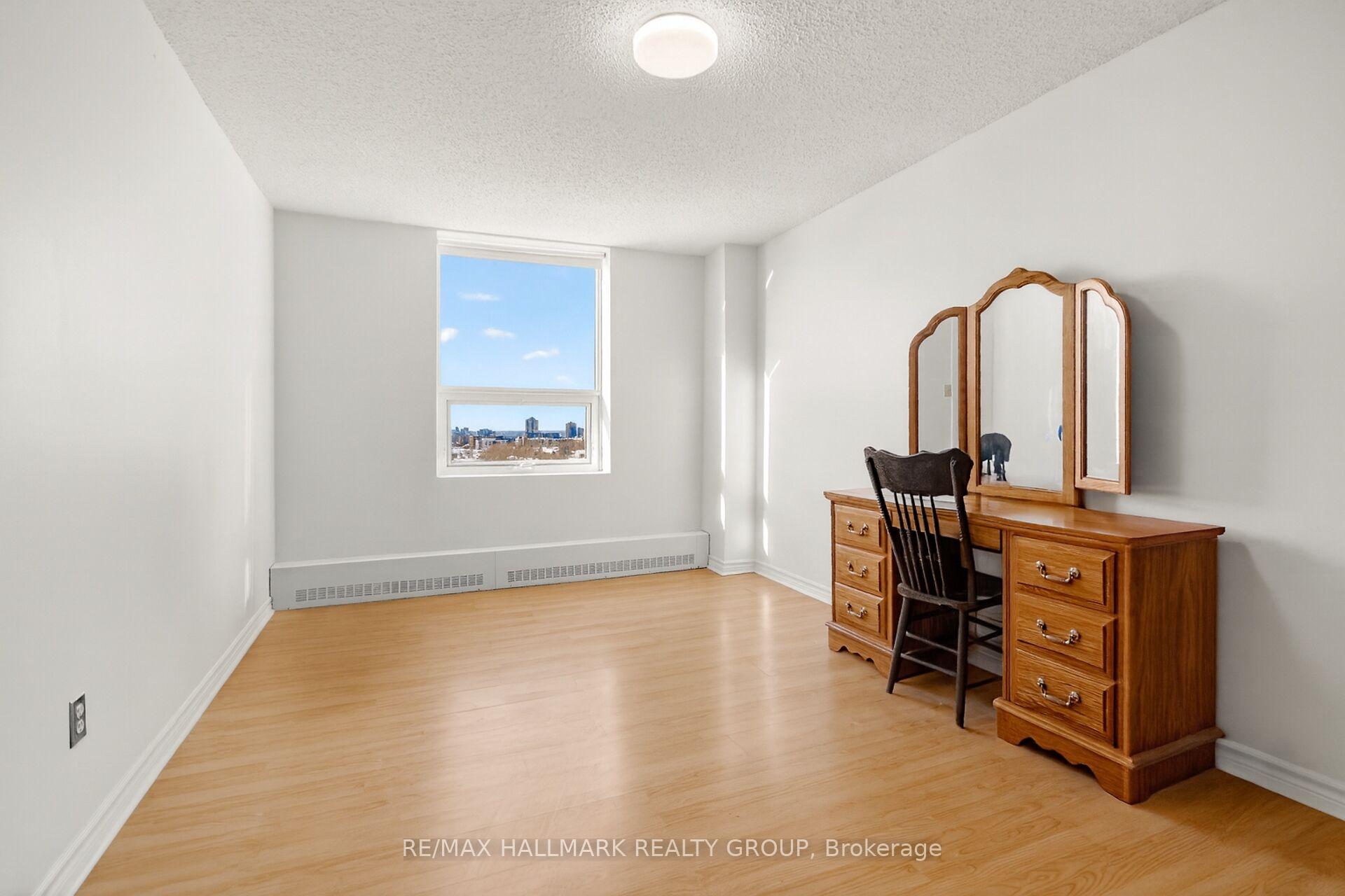 Photo 32 of Unit 1001, 665 Bathgate Drive, Ottawa, Carson Meadows — HOMEH
