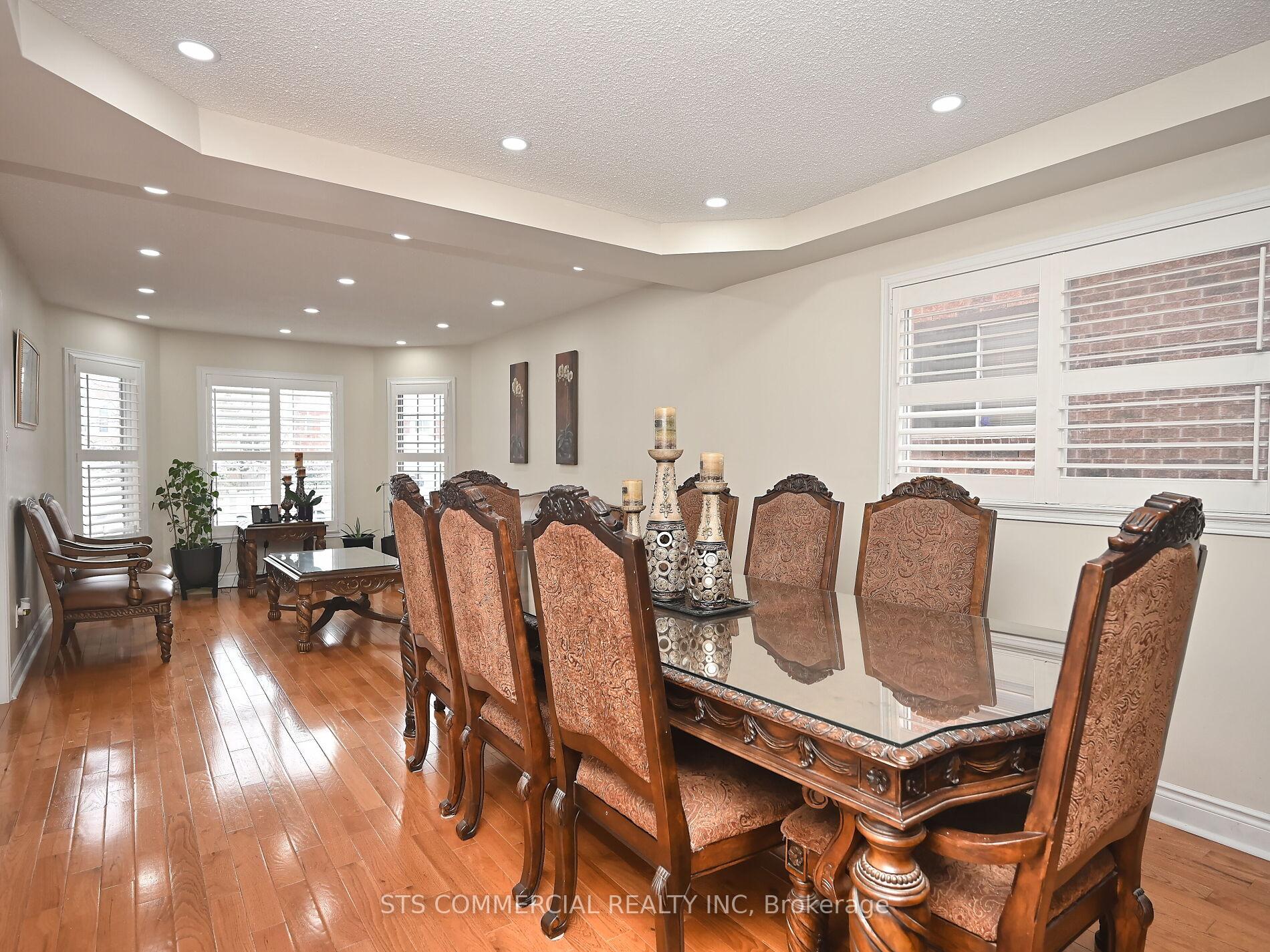 Photo 13 of 72 Adirondack Crescent W, Brampton, Sandringham-Wellington — HOMEH