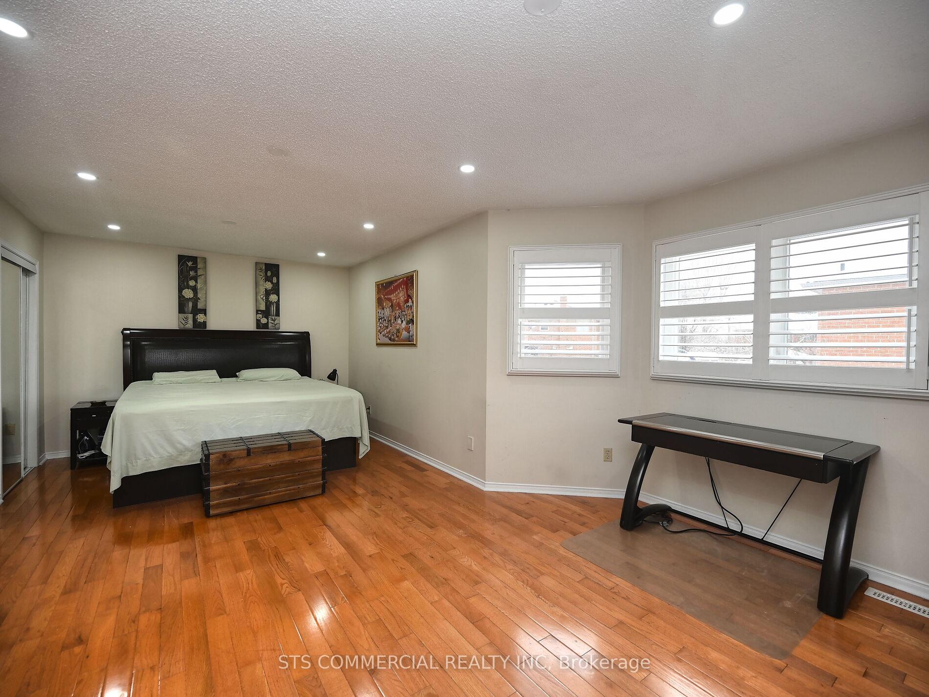 Photo 17 of 72 Adirondack Crescent W, Brampton, Sandringham-Wellington — HOMEH
