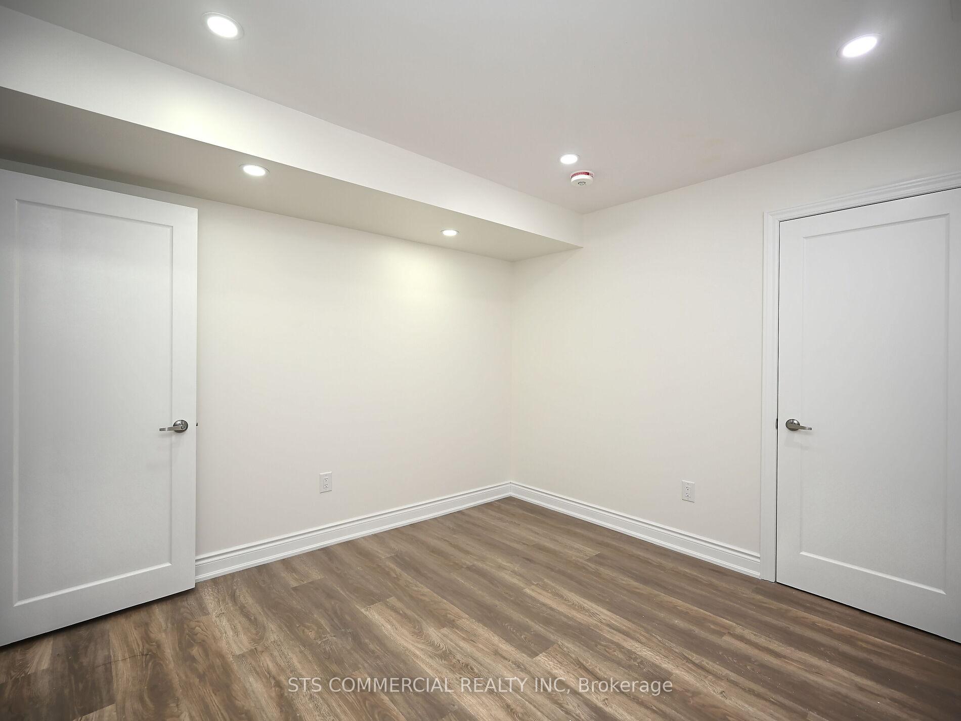 Photo 40 of 72 Adirondack Crescent W, Brampton, Sandringham-Wellington — HOMEH