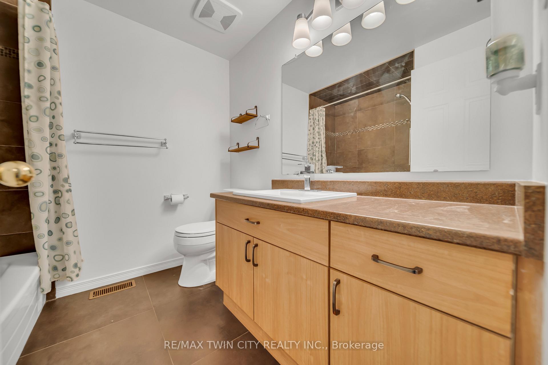 Photo 22 of Unit 40, 465 Woolwich Street N, Waterloo — HOMEH