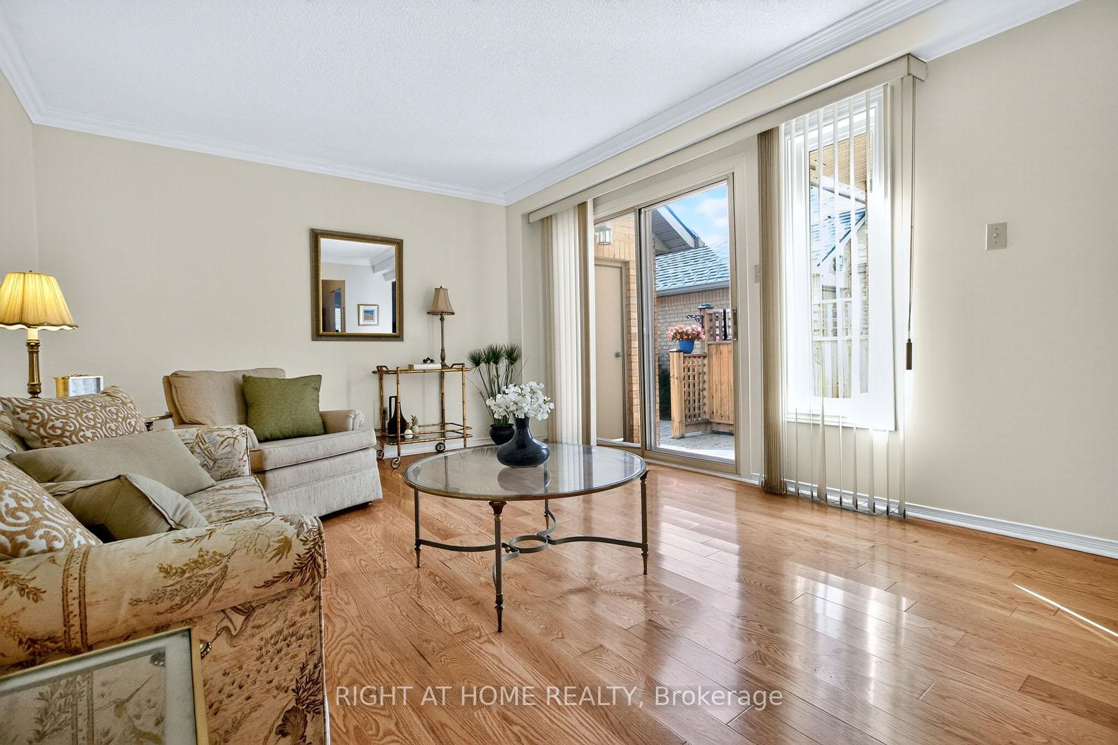 Photo 5 of Unit 63, 1725 The Chase, Mississauga, Central Erin Mills — HOMEH