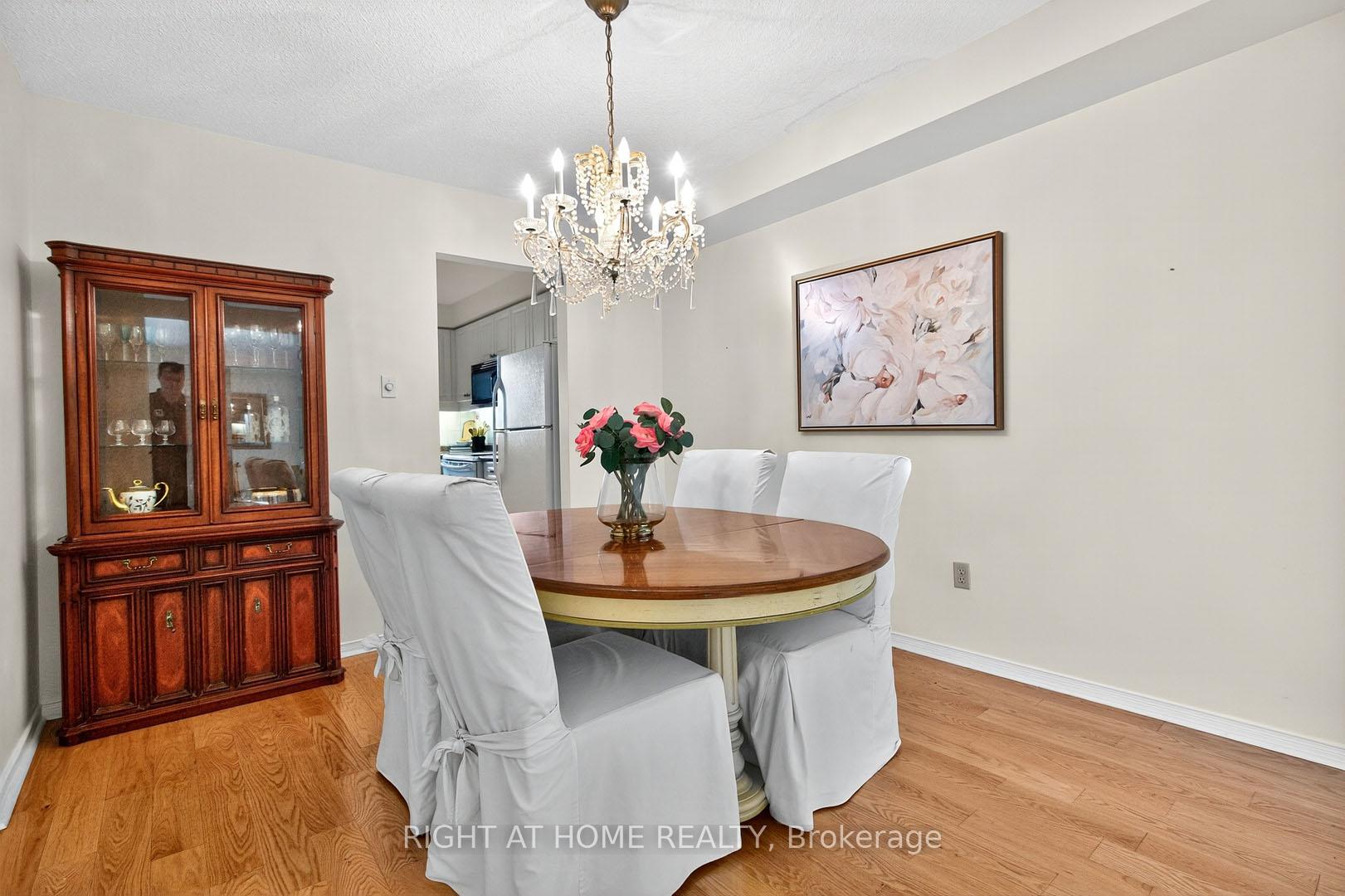 Photo 7 of Unit 63, 1725 The Chase, Mississauga, Central Erin Mills — HOMEH
