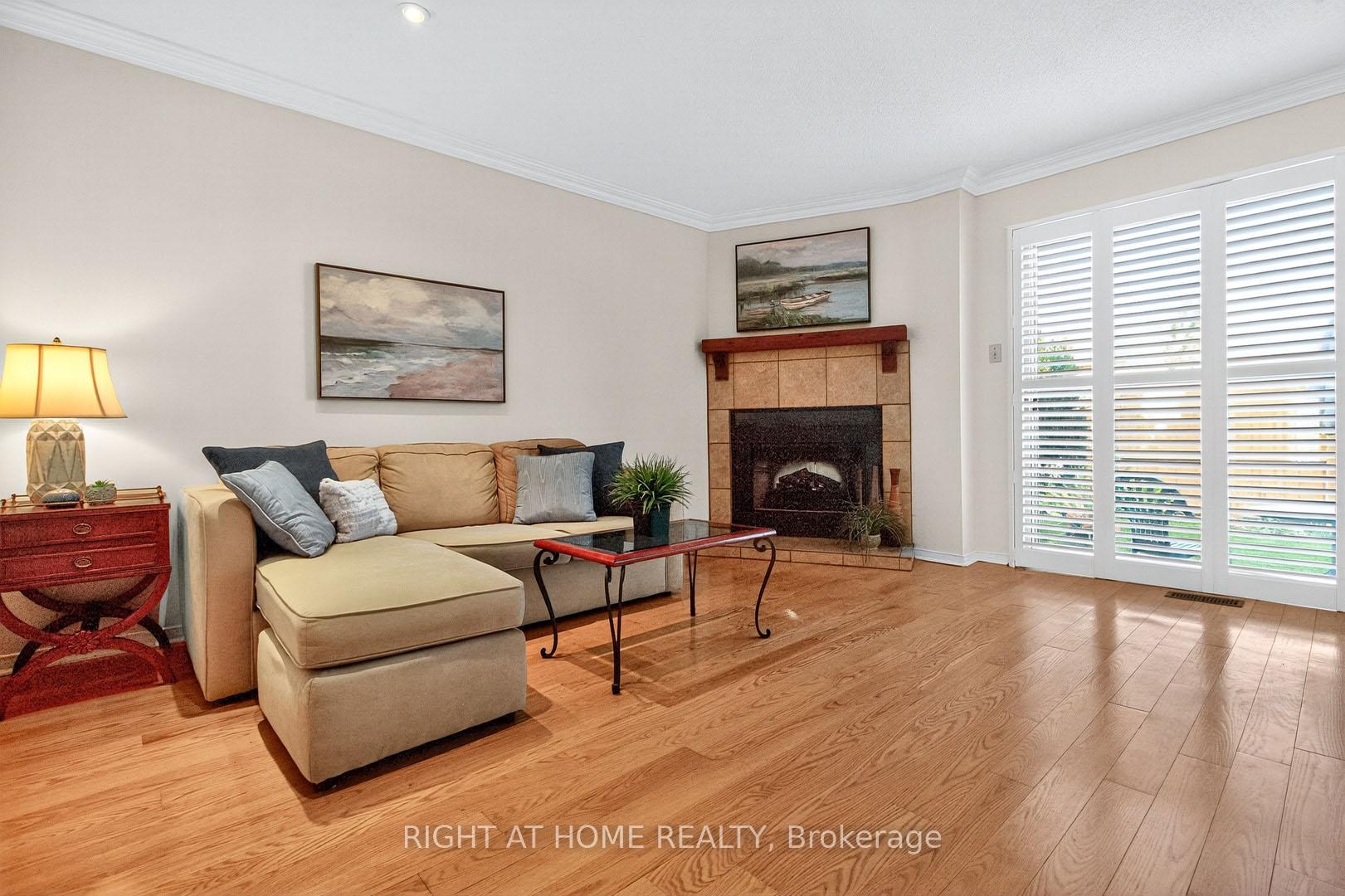 Photo 11 of Unit 63, 1725 The Chase, Mississauga, Central Erin Mills — HOMEH