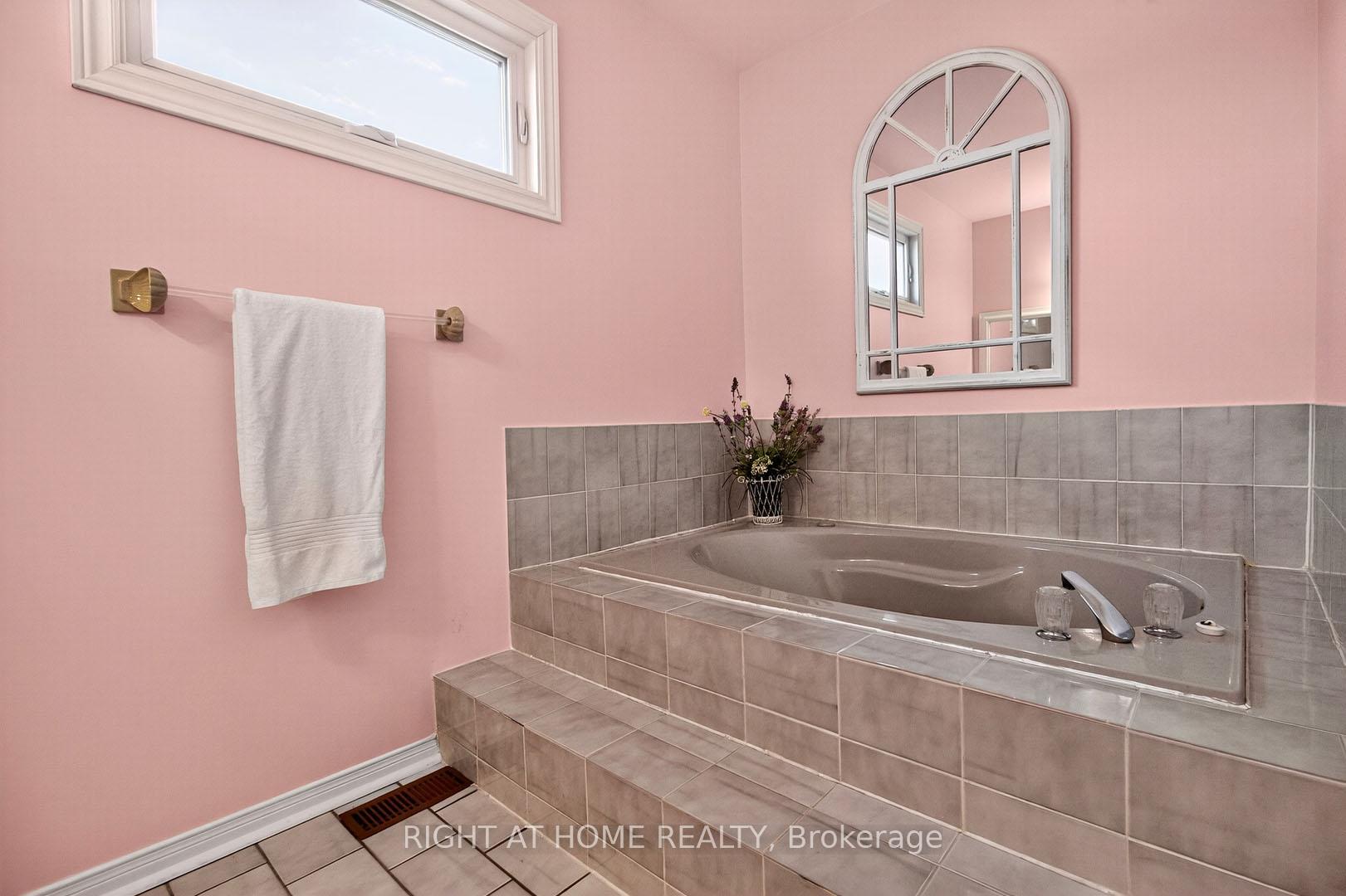 Photo 17 of Unit 63, 1725 The Chase, Mississauga, Central Erin Mills — HOMEH