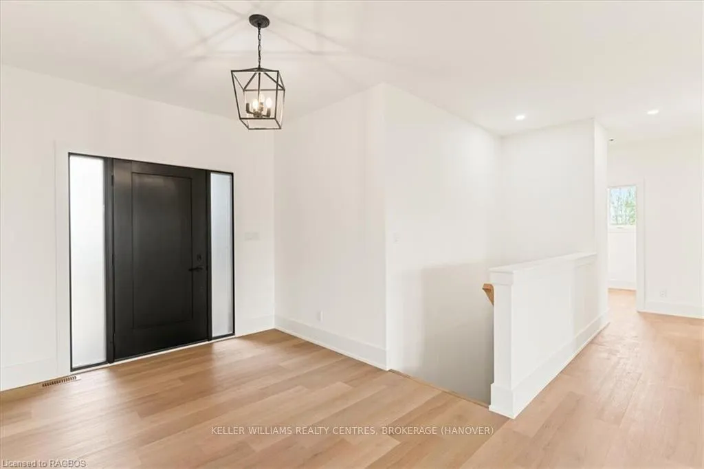 Photo 10 of 54 Chestnut Hill Crescent, Arran-Elderslie — HOMEH