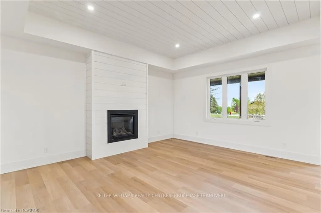 Photo 11 of 54 Chestnut Hill Crescent, Arran-Elderslie — HOMEH