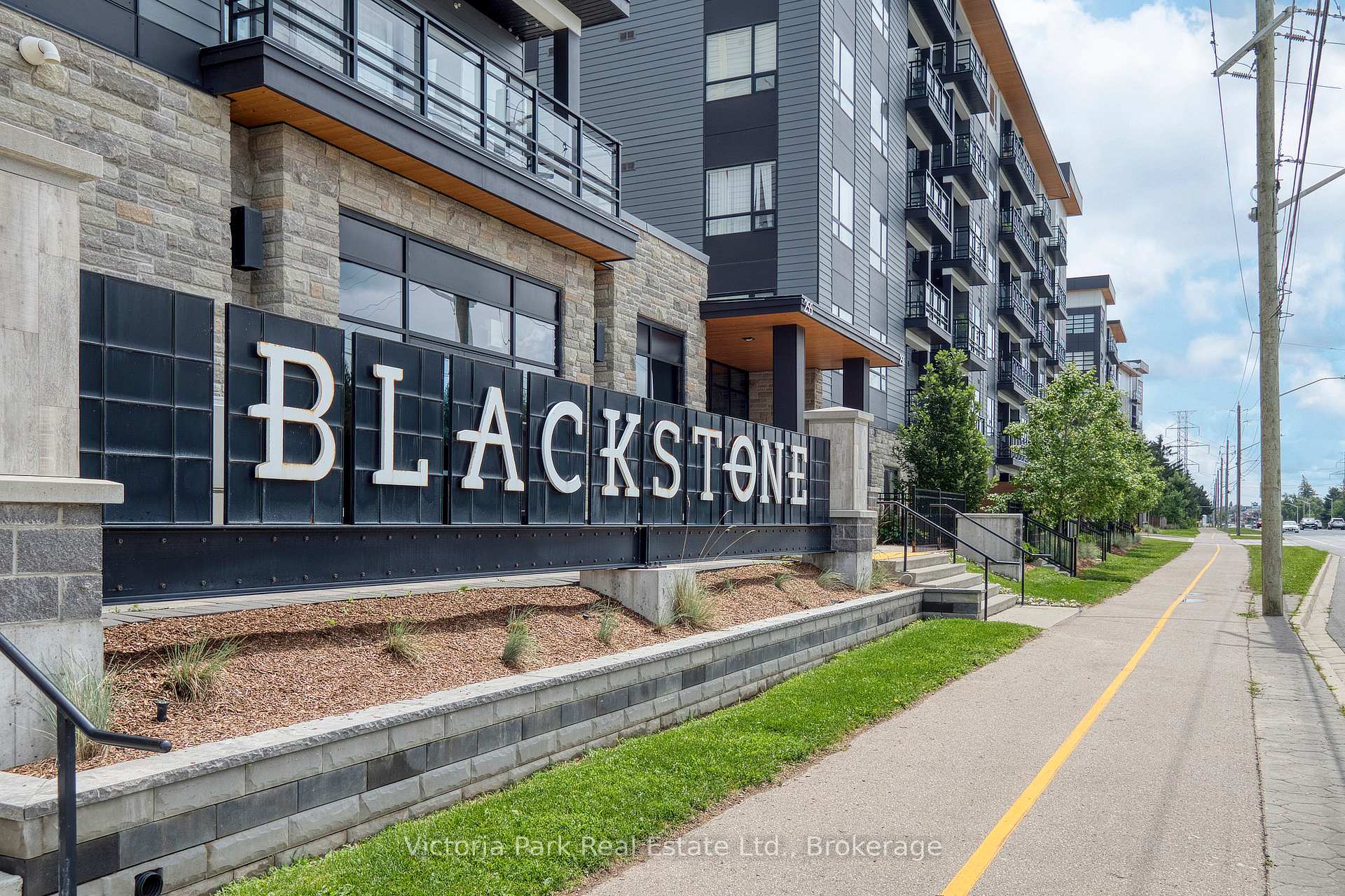 Photo 1 of Unit 610, 251 Northfield Drive E, Waterloo — HOMEH
