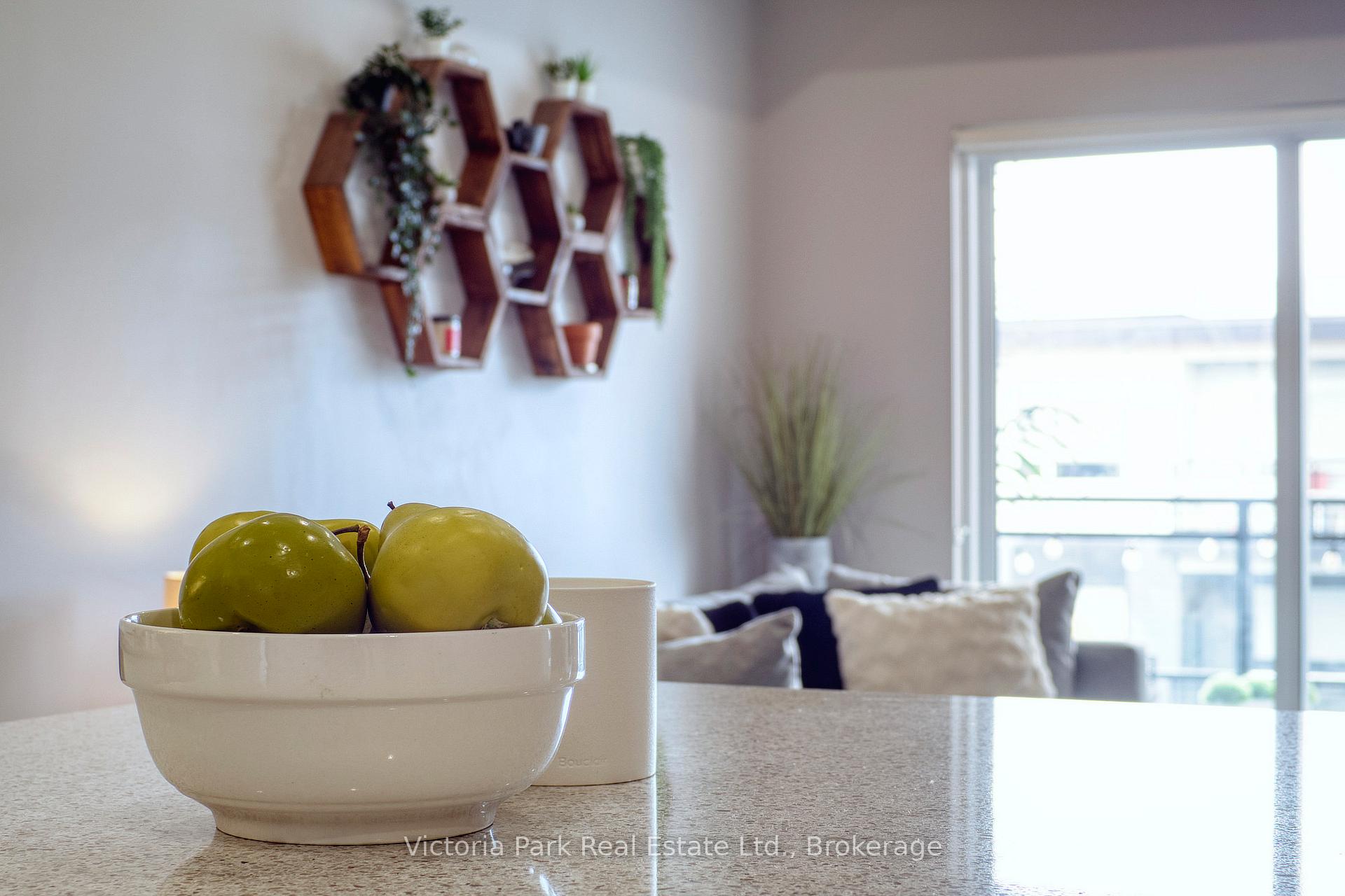 Photo 16 of Unit 610, 251 Northfield Drive E, Waterloo — HOMEH