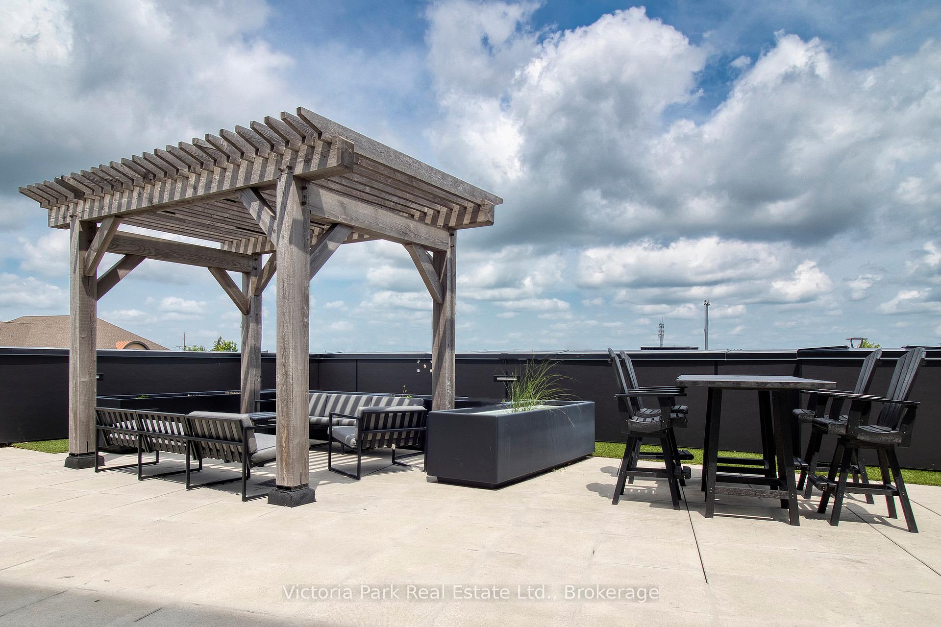 Photo 46 of Unit 610, 251 Northfield Drive E, Waterloo — HOMEH