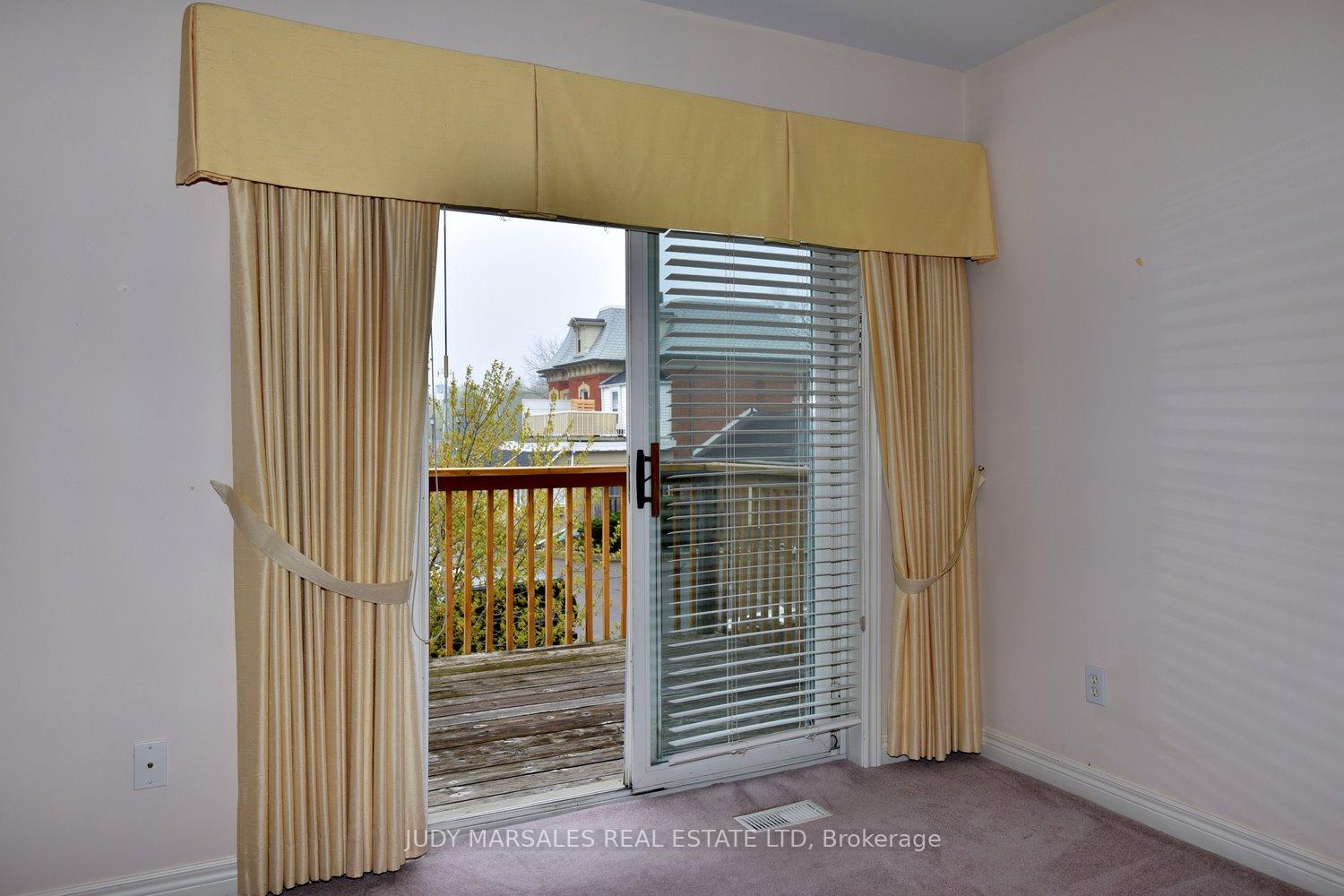 Photo 6 of Unit 26, 47 Main Street N, Hamilton, Waterdown — HOMEH