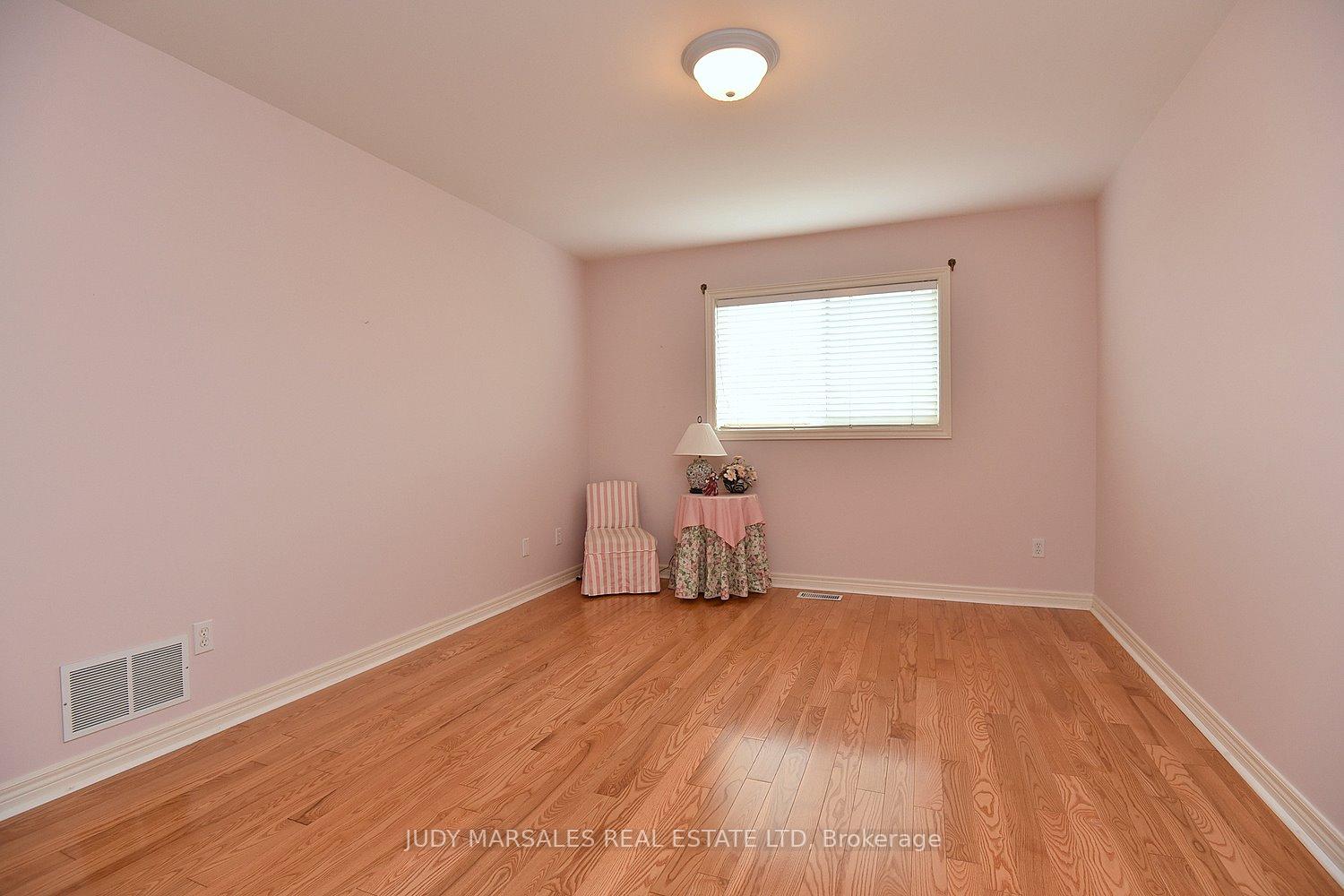 Photo 21 of Unit 26, 47 Main Street N, Hamilton, Waterdown — HOMEH
