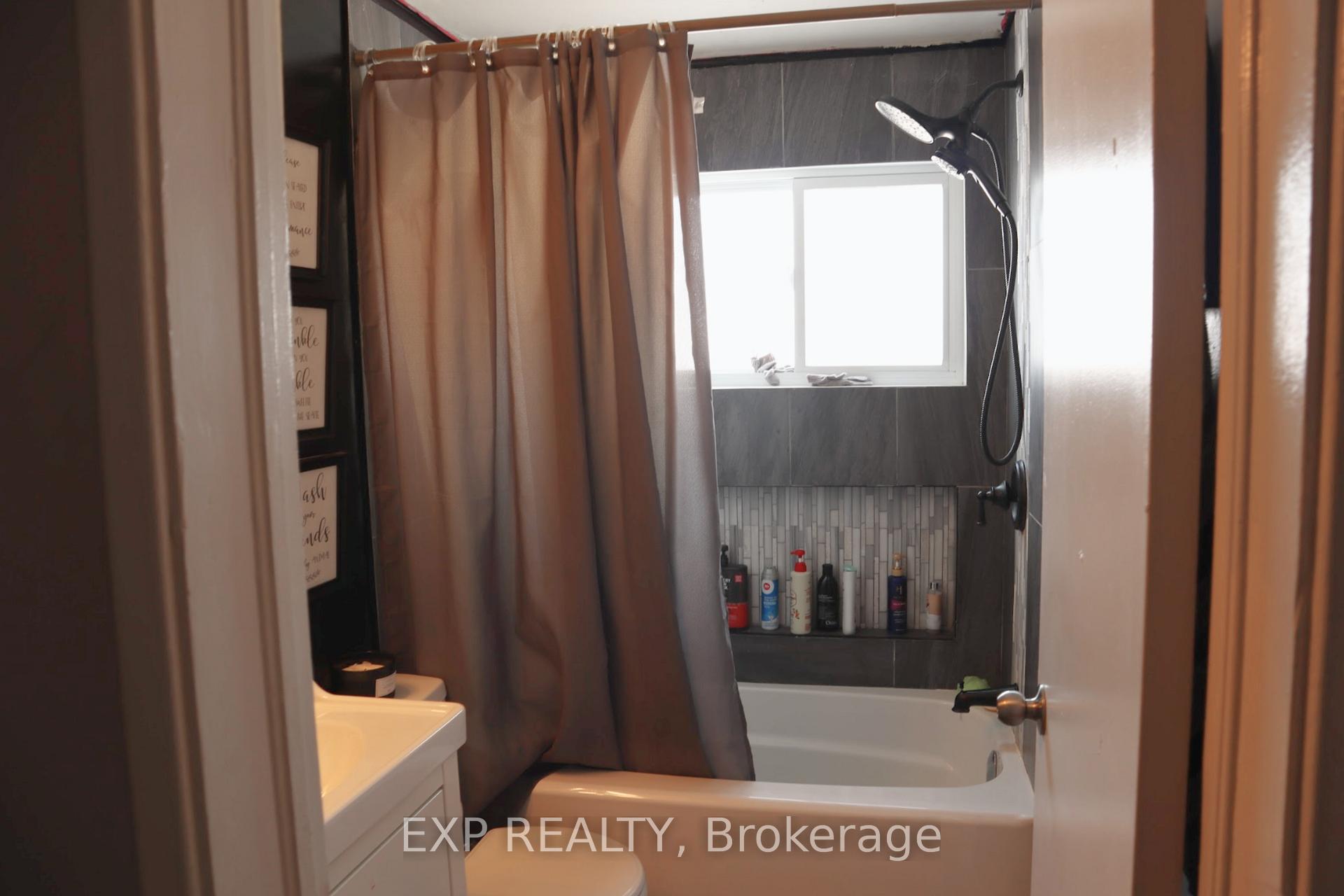Photo 5 of 1305 Coldrey Avenue, Ottawa, Carlington — HOMEH