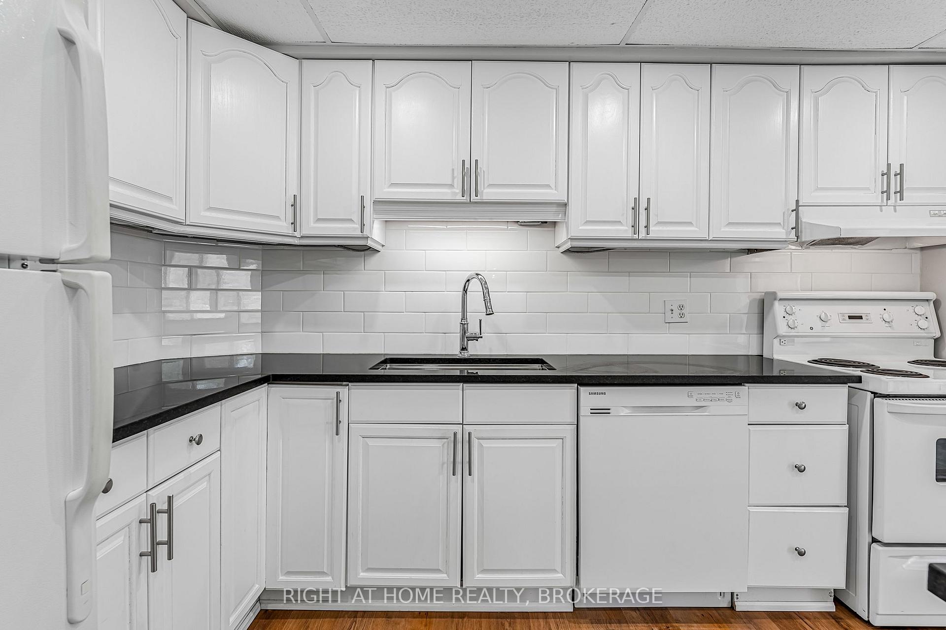 Photo 12 of Unit 102, 20 John Street, Grimsby, Grimsby East — HOMEH
